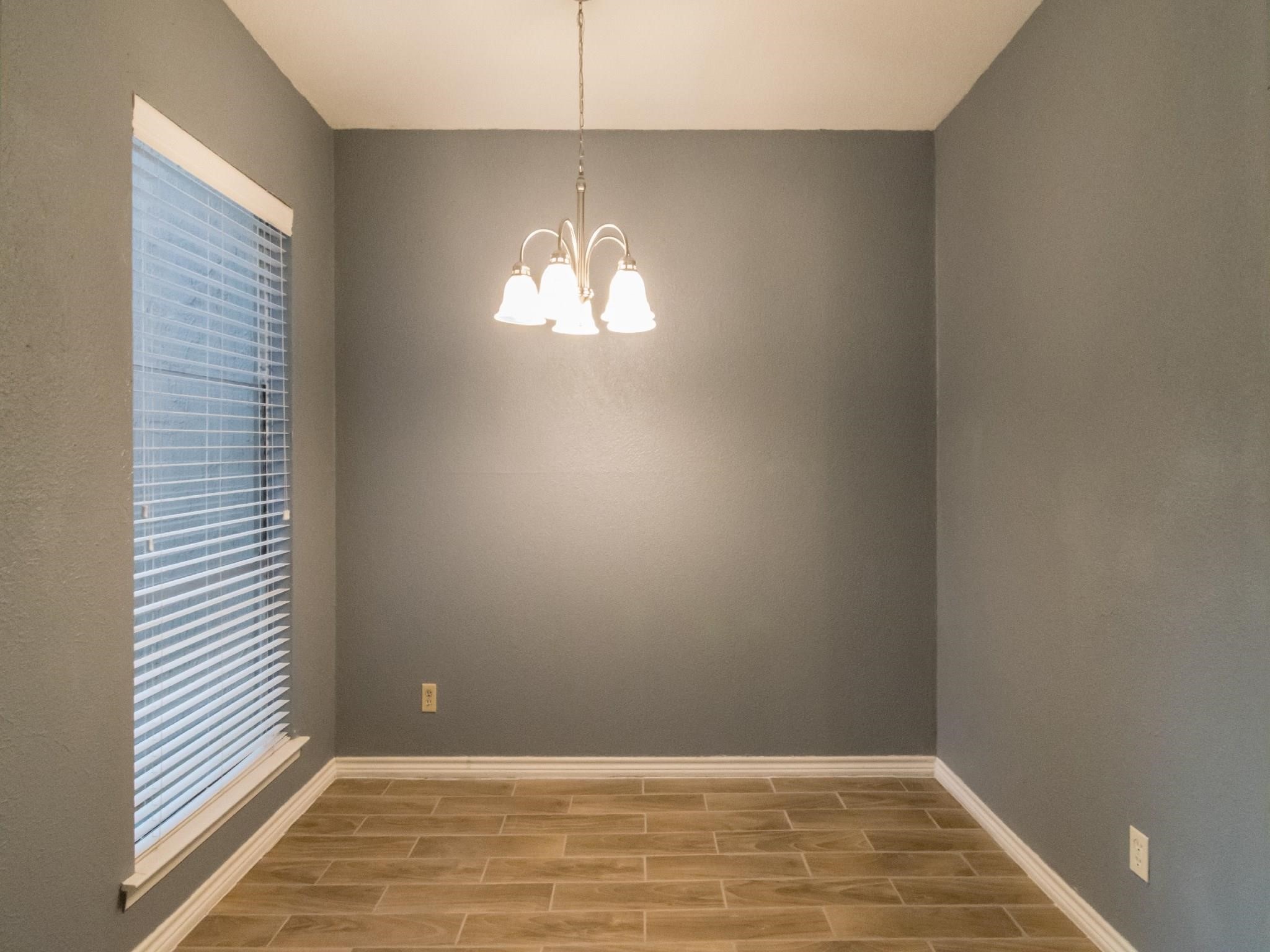 317 Valley Park Drive Garland TX 75043