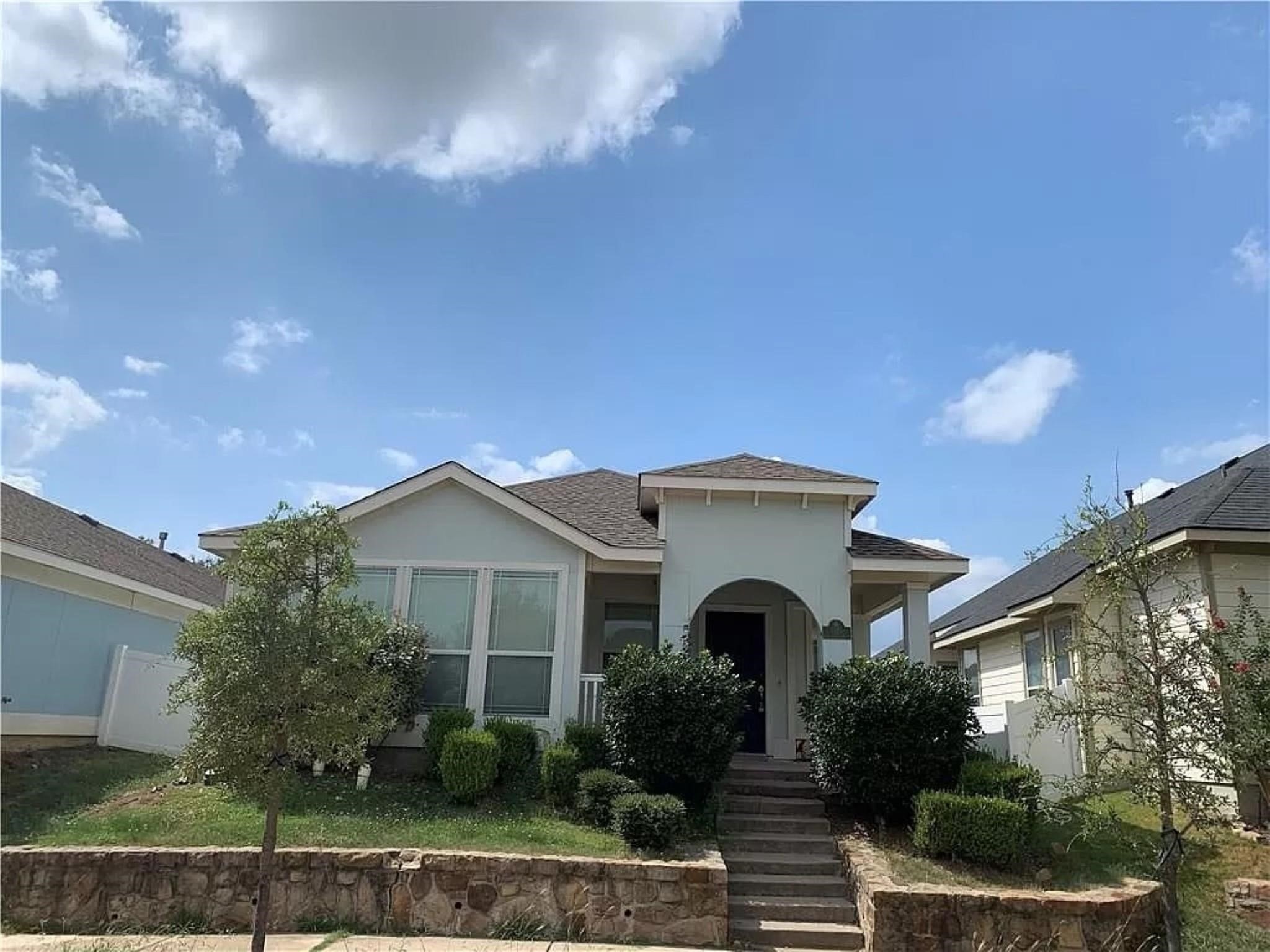 1525 Cherokee Rose Trail Savannah TX 76227