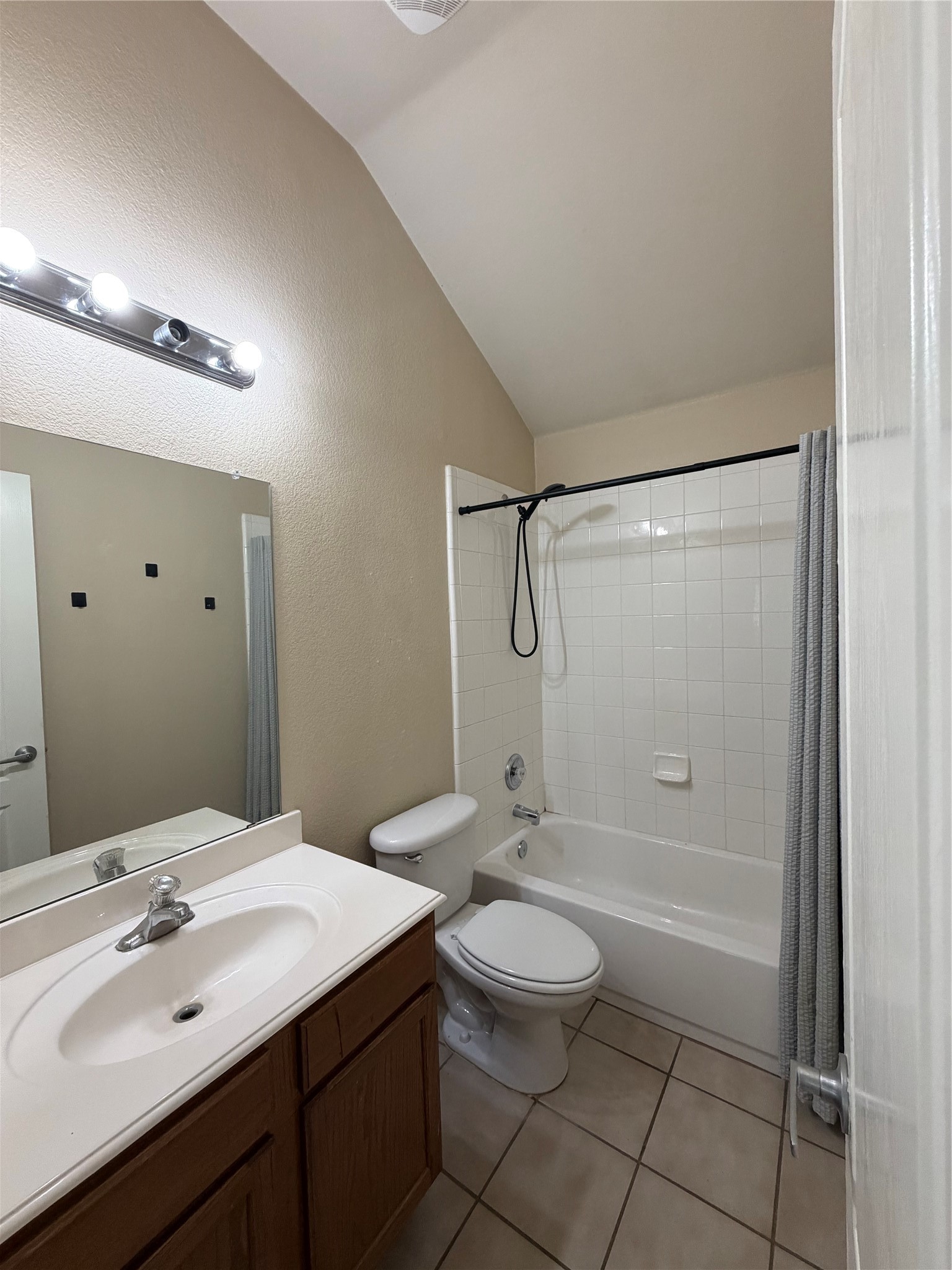 1525 Cherokee Rose Trail Savannah TX 76227