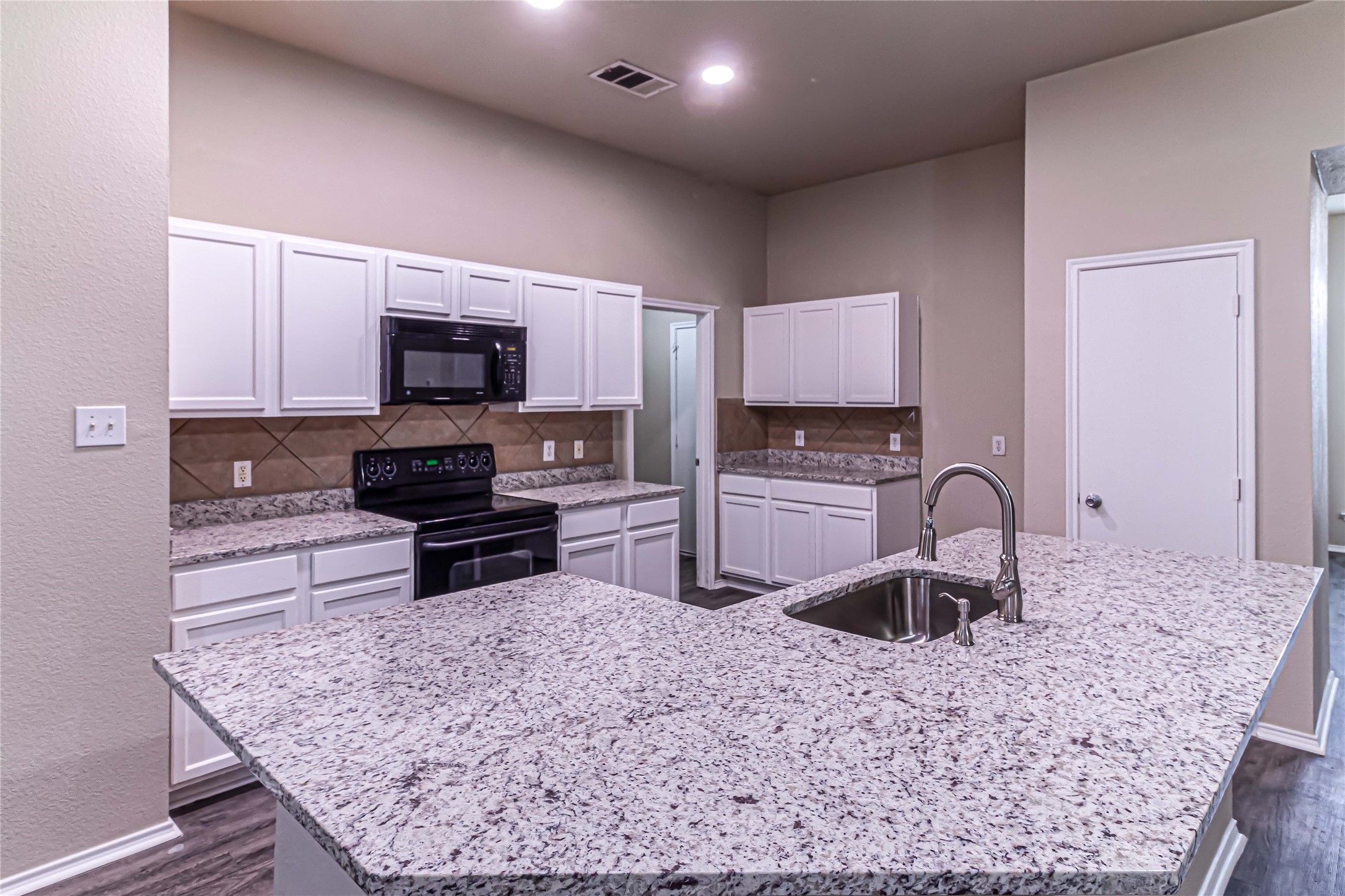 1306 Vireo Court Aubrey TX 76227