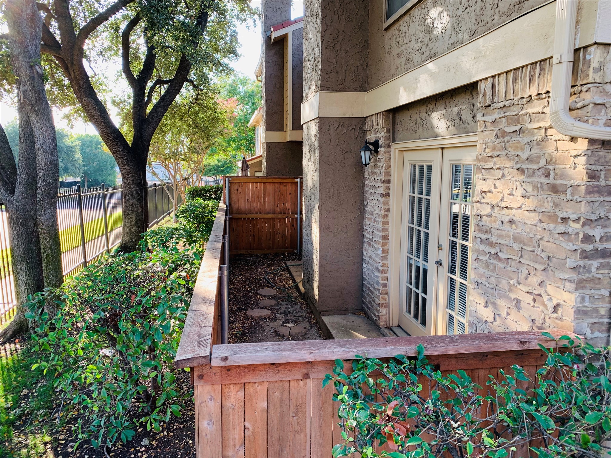 5200 Martel Avenue Dallas TX 75206
