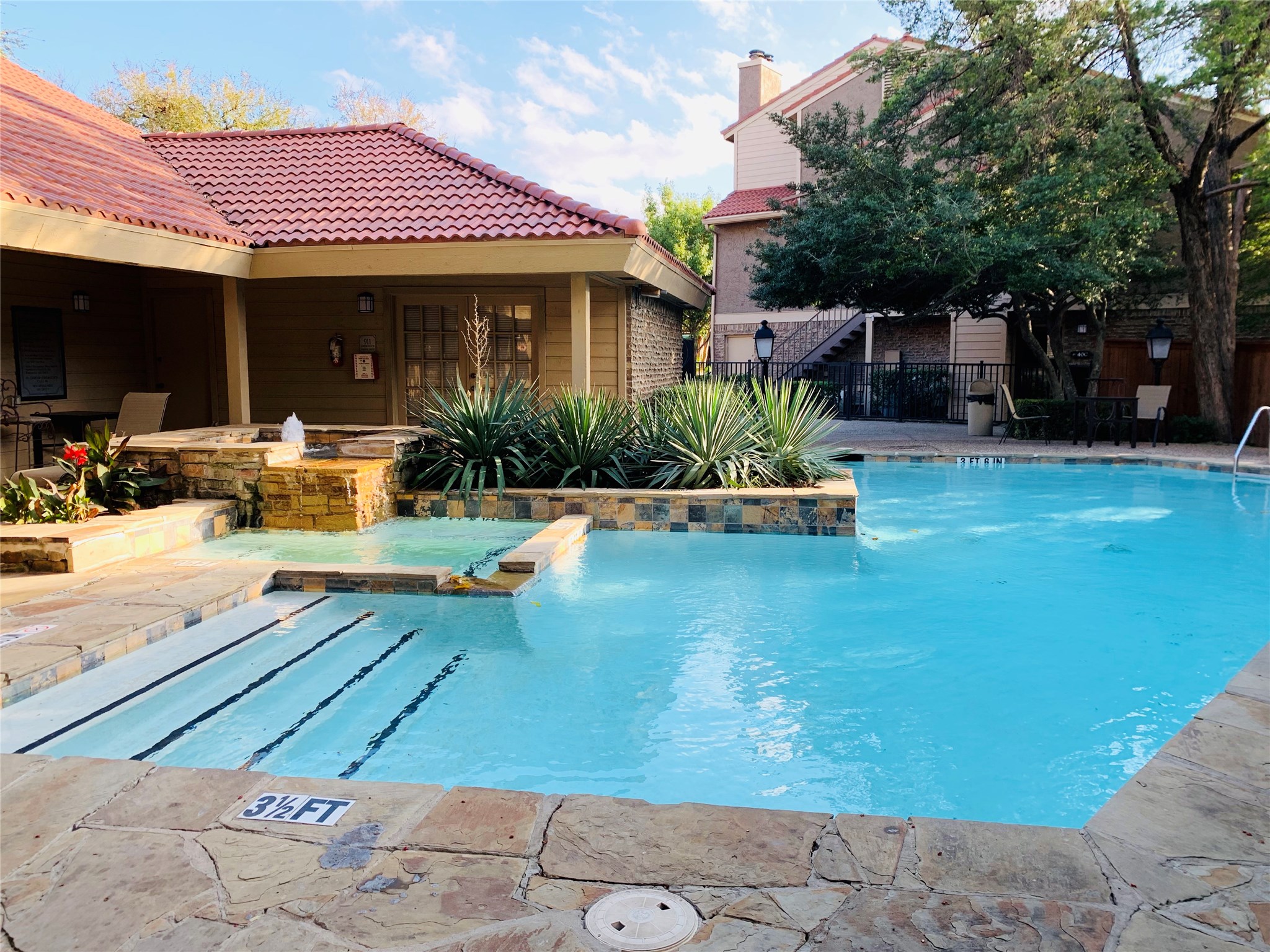 5200 Martel Avenue Dallas TX 75206