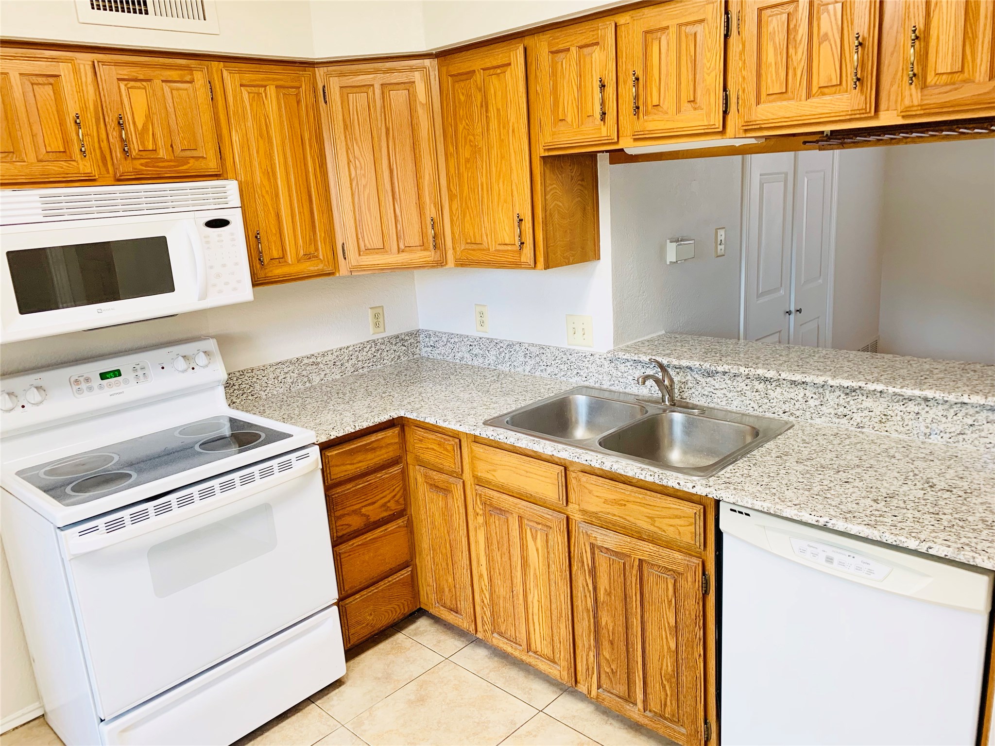 5200 Martel Avenue Dallas TX 75206