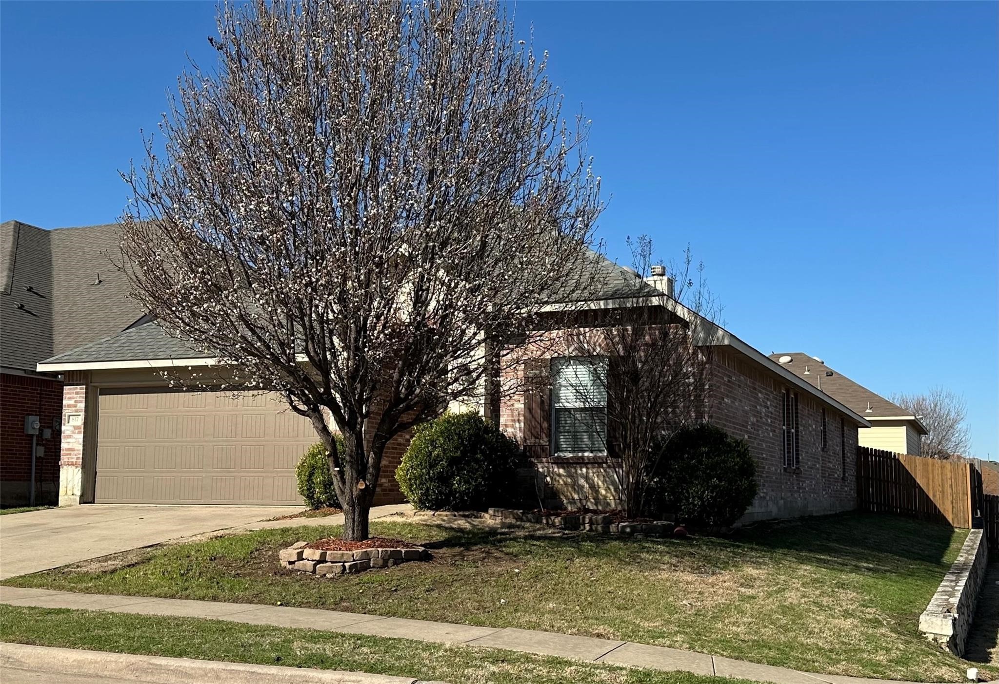 817 Lark Drive Aubrey TX 76227