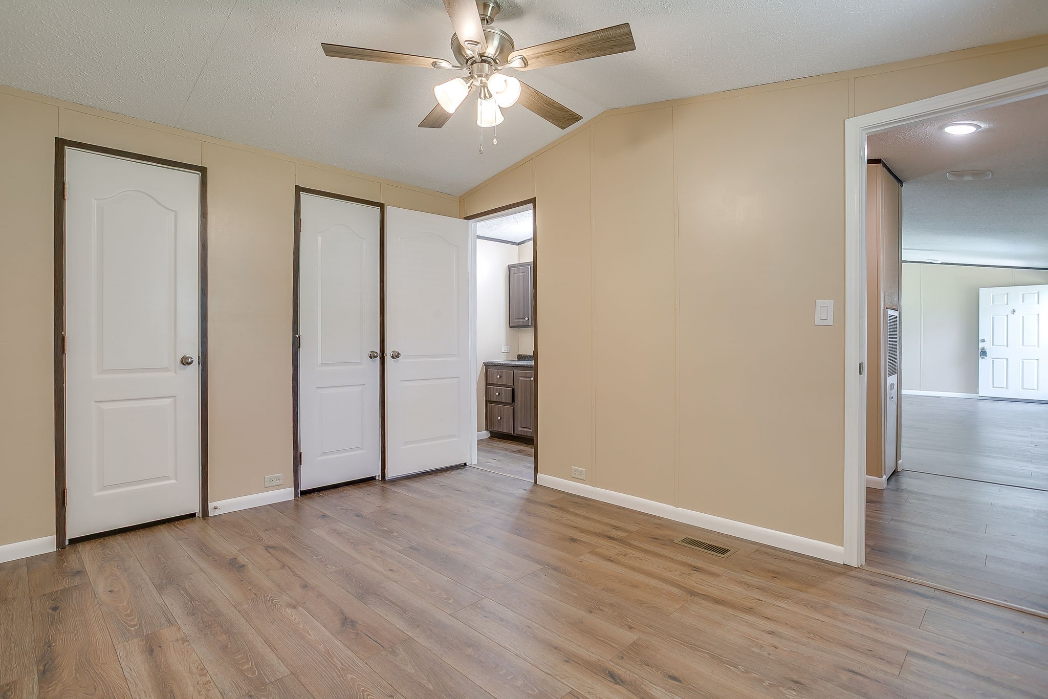 1948 Lariat Lane Burleson TX 76028