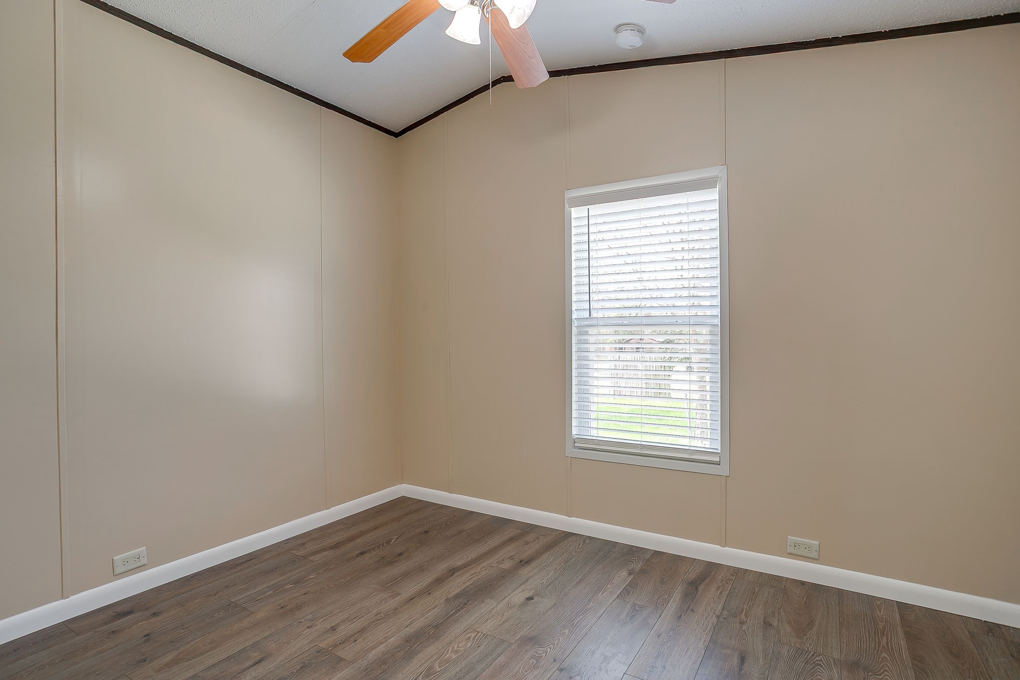 1948 Lariat Lane Burleson TX 76028