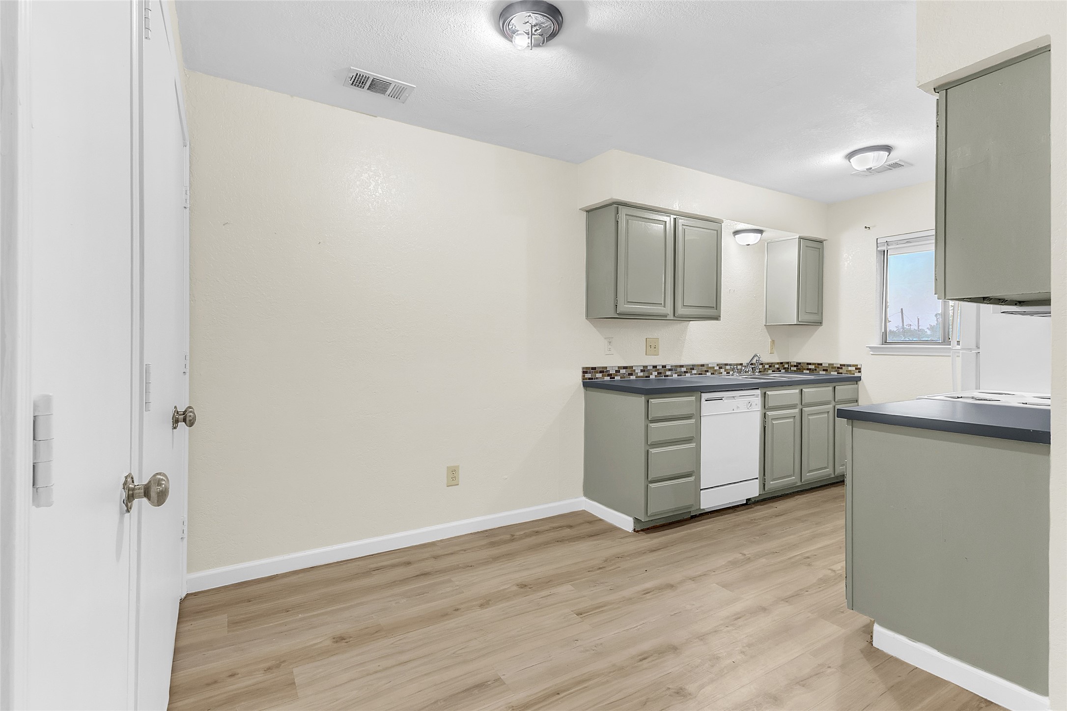 211 W Trinity Street Forney TX 75126