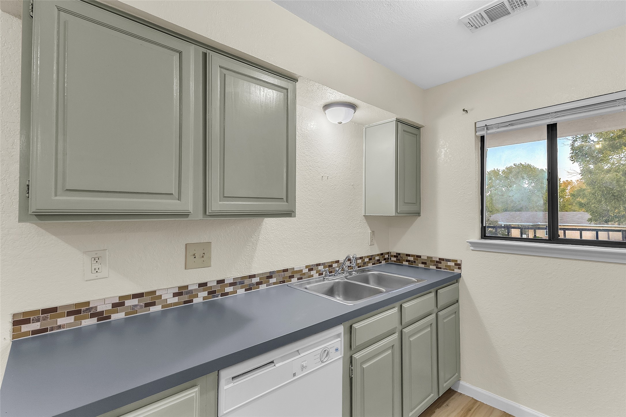 211 W Trinity Street Forney TX 75126