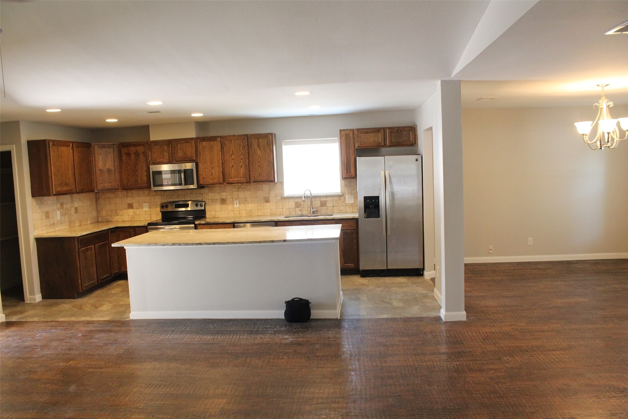 809 W Northgate Drive Irving TX 75062
