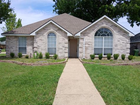3610 Berrywood Circle Garland TX 75040