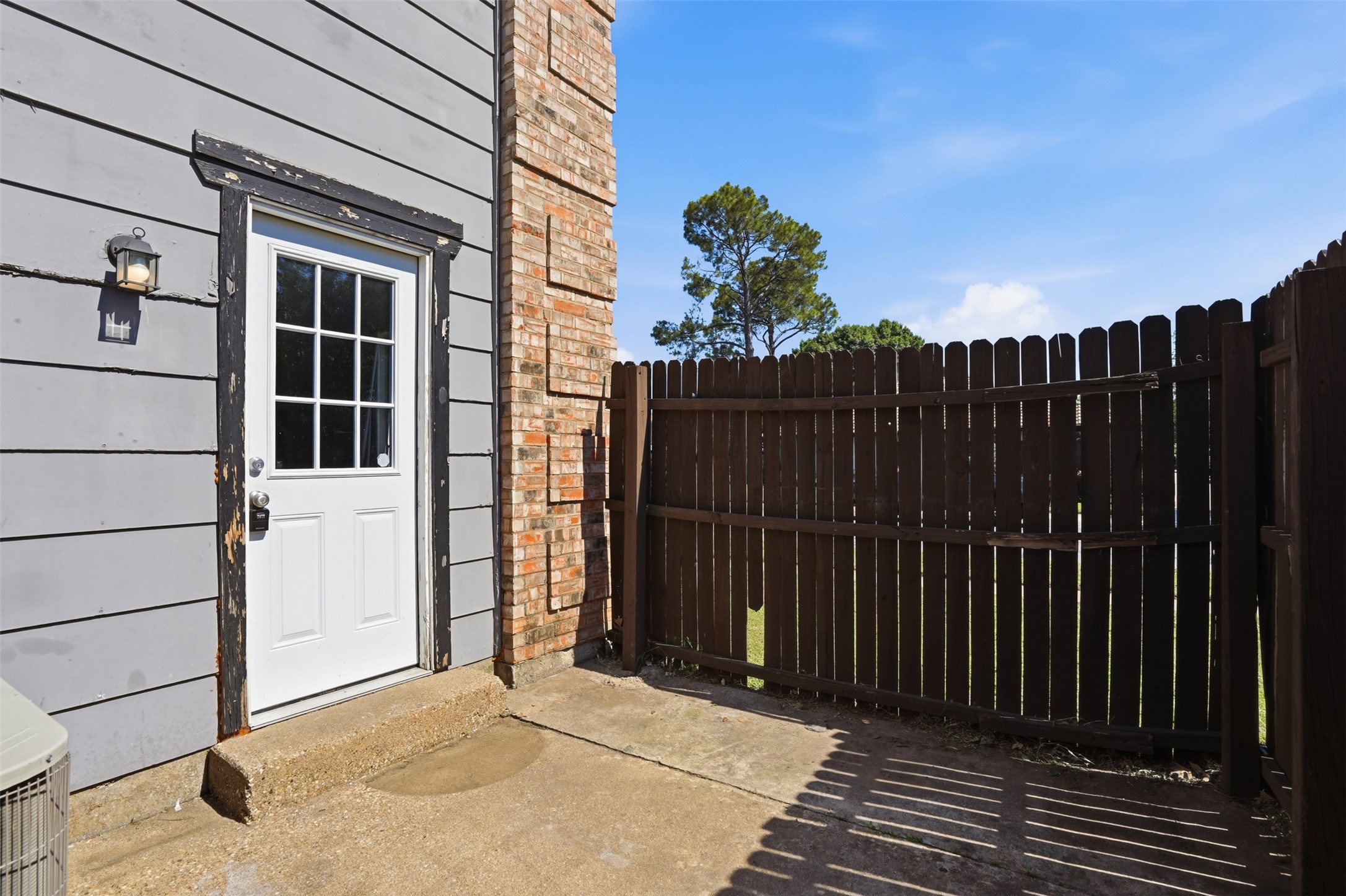 2319 St Gregory Street Arlington TX 76013