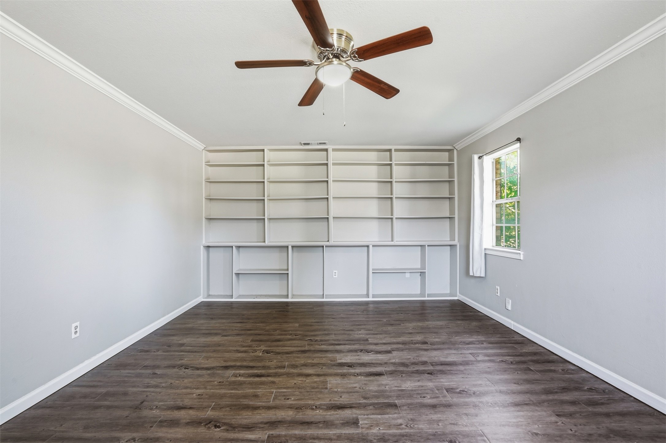 2319 St Gregory Street Arlington TX 76013