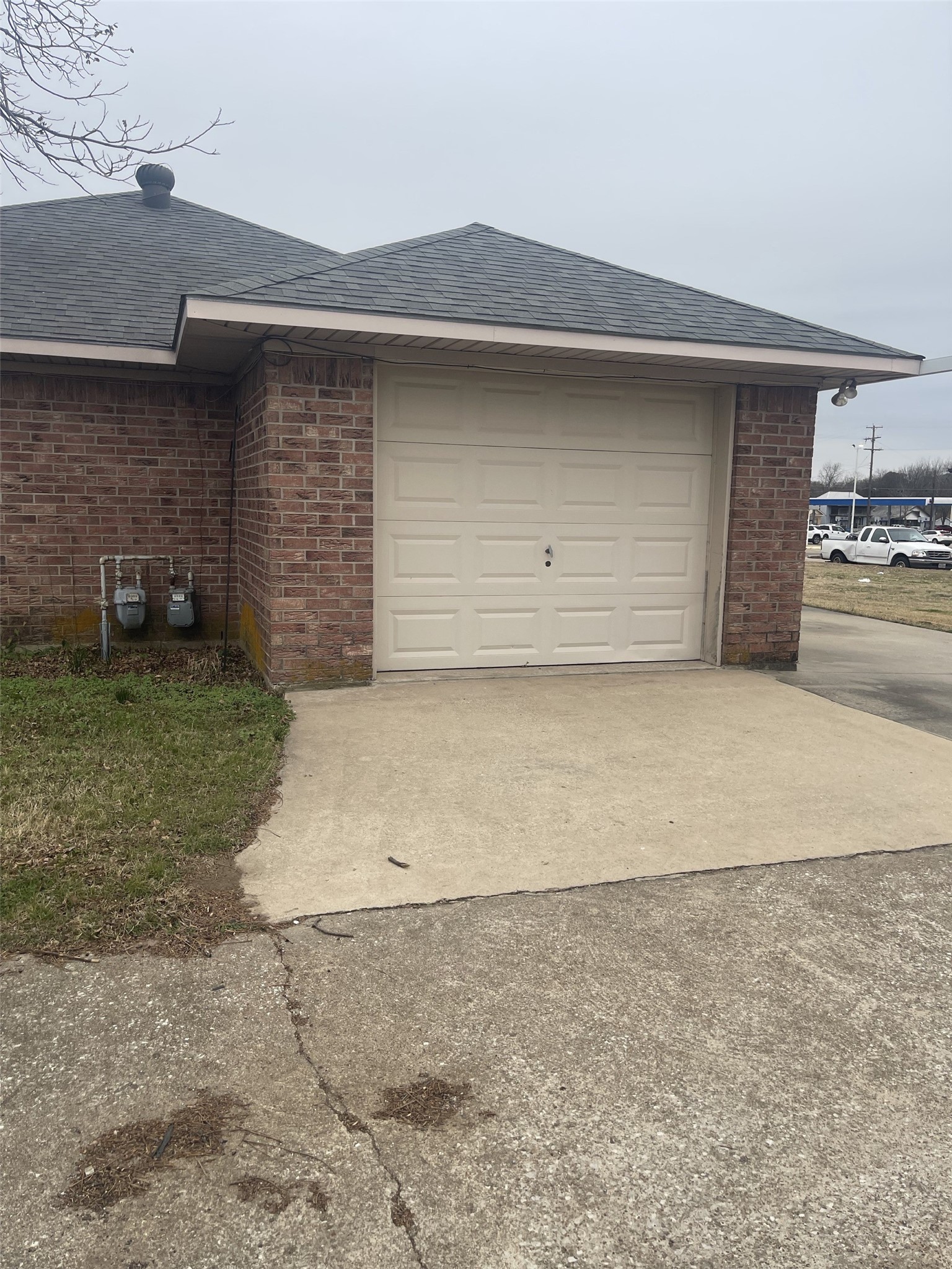 715 W Chestnut Street Denison TX 75020