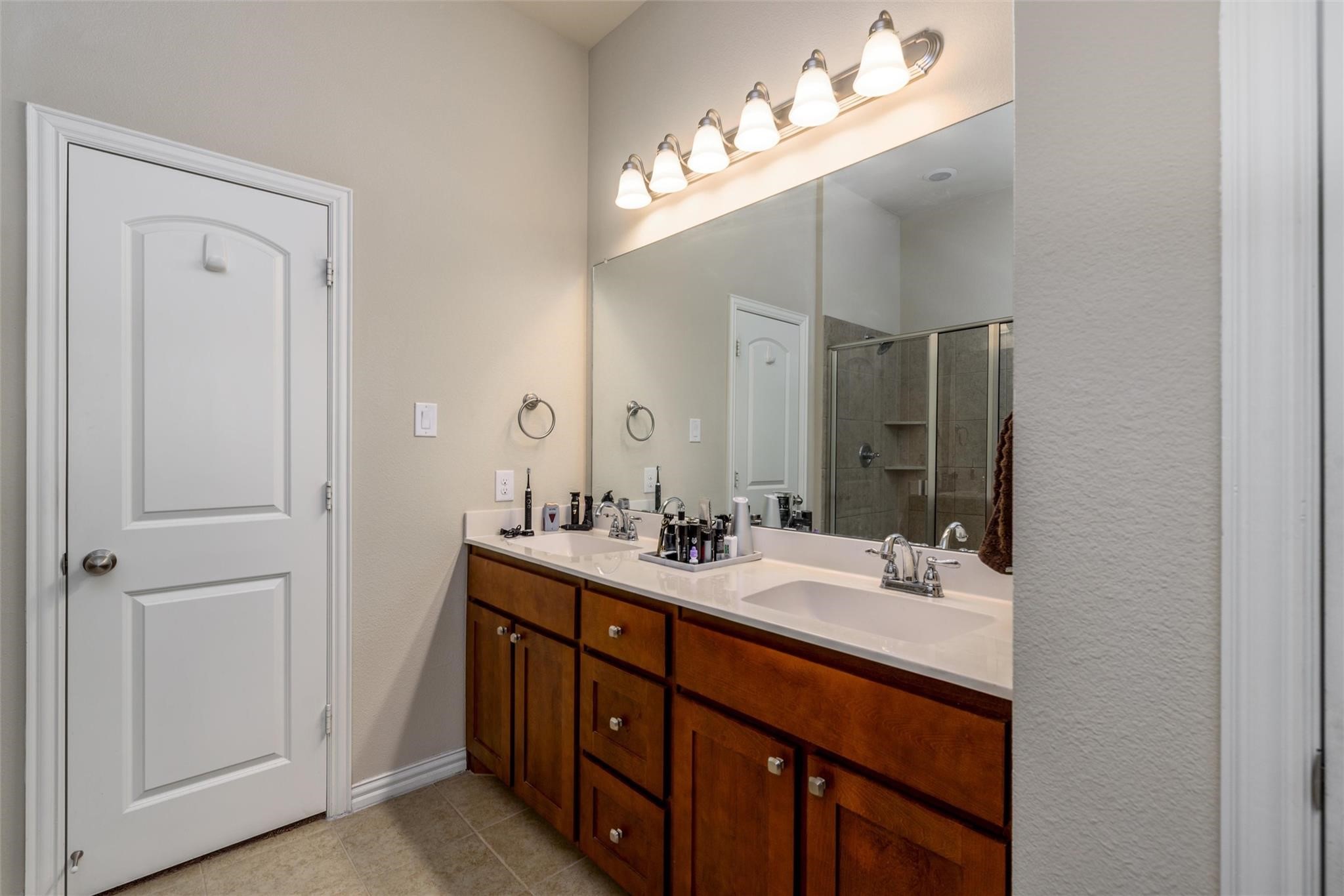 2559 Adam Lane Lewisville TX 75056