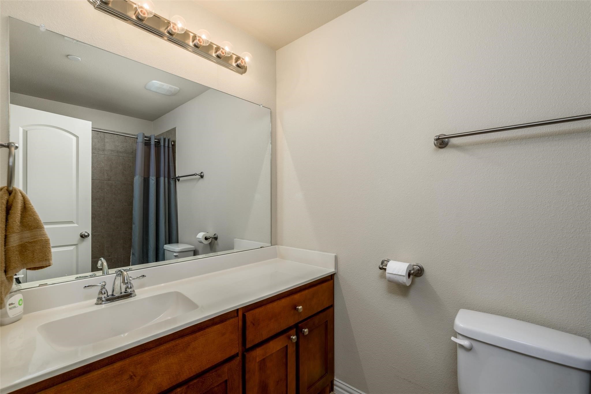 2559 Adam Lane Lewisville TX 75056