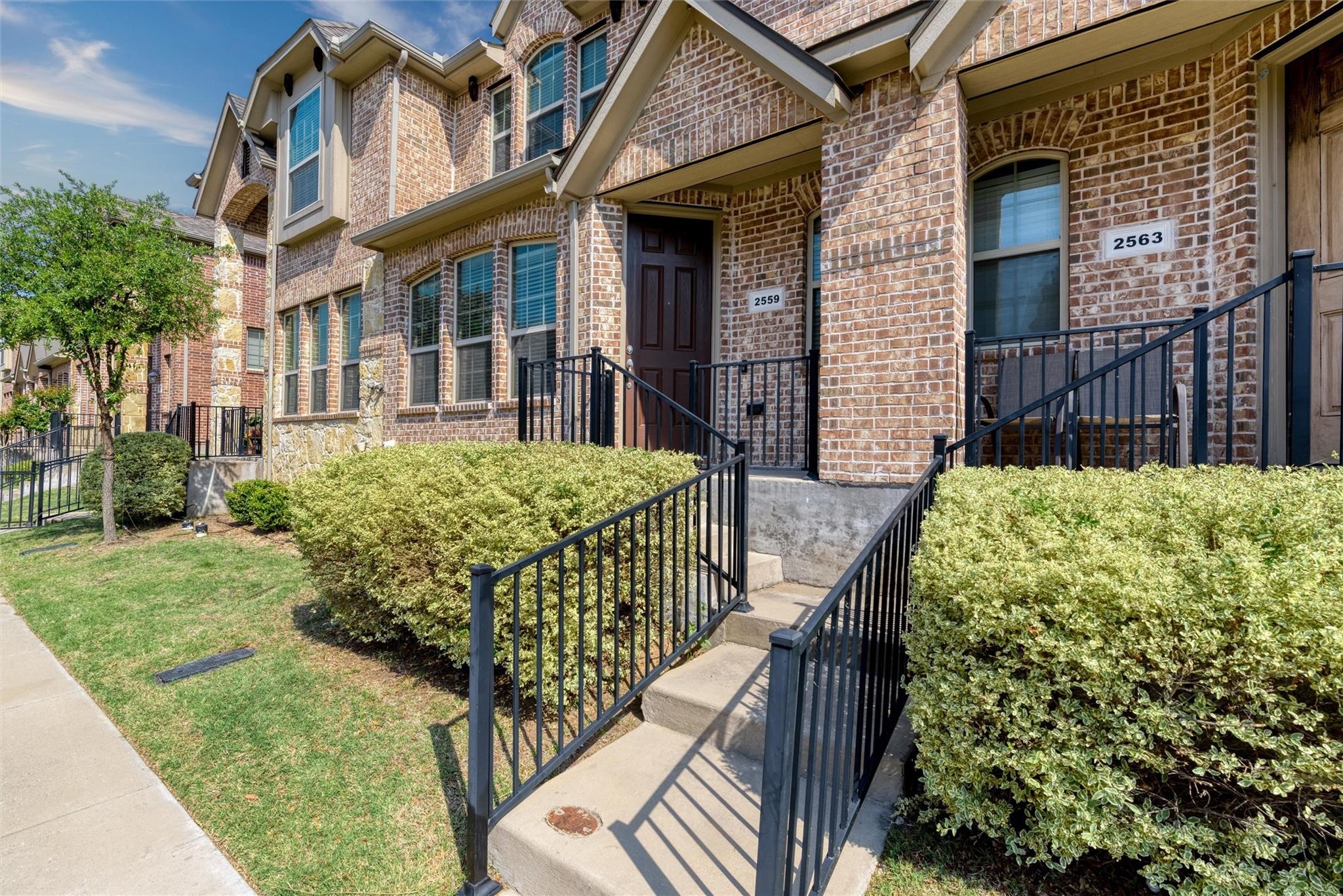 2559 Adam Lane Lewisville TX 75056