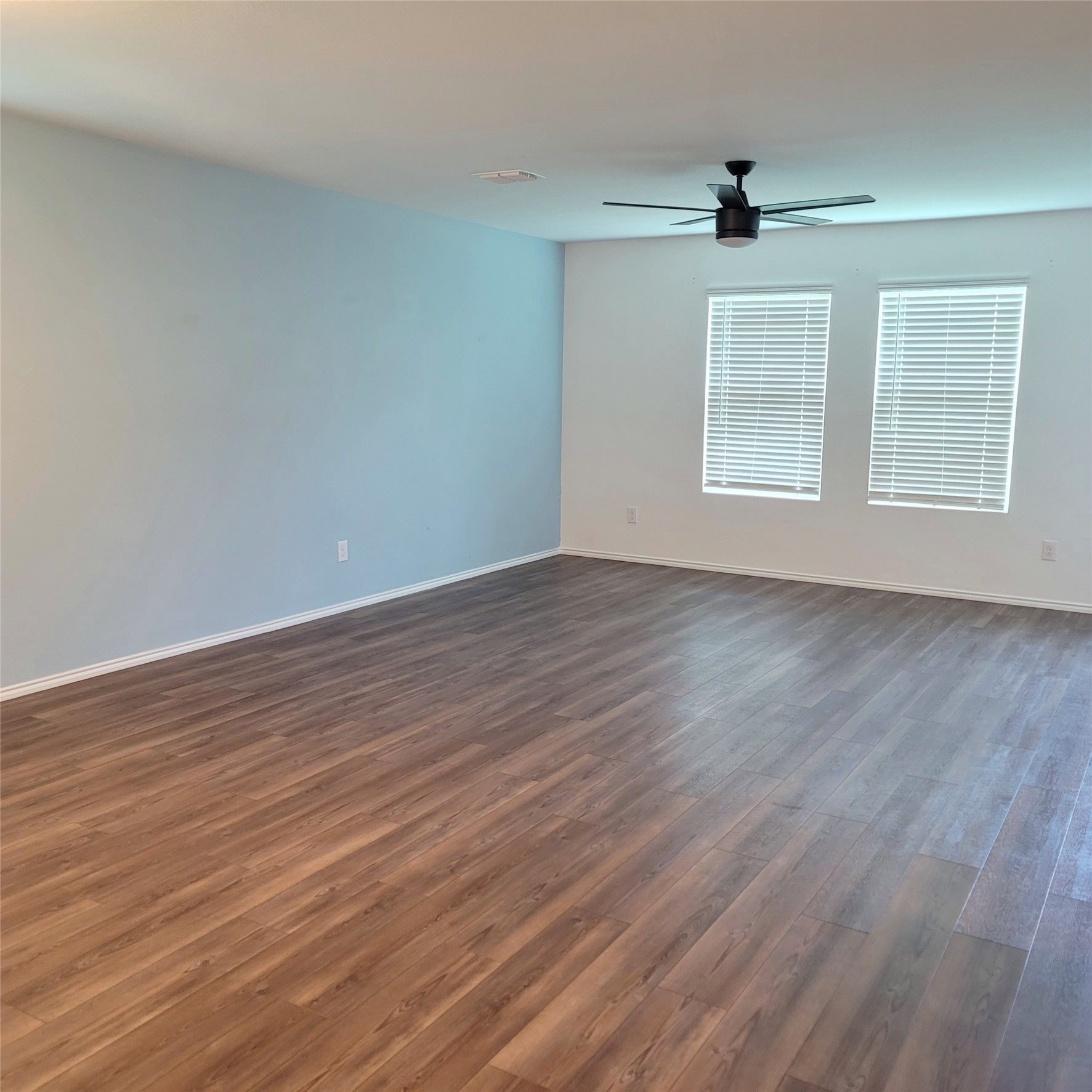1213 Wildflower Street Ennis TX 75119