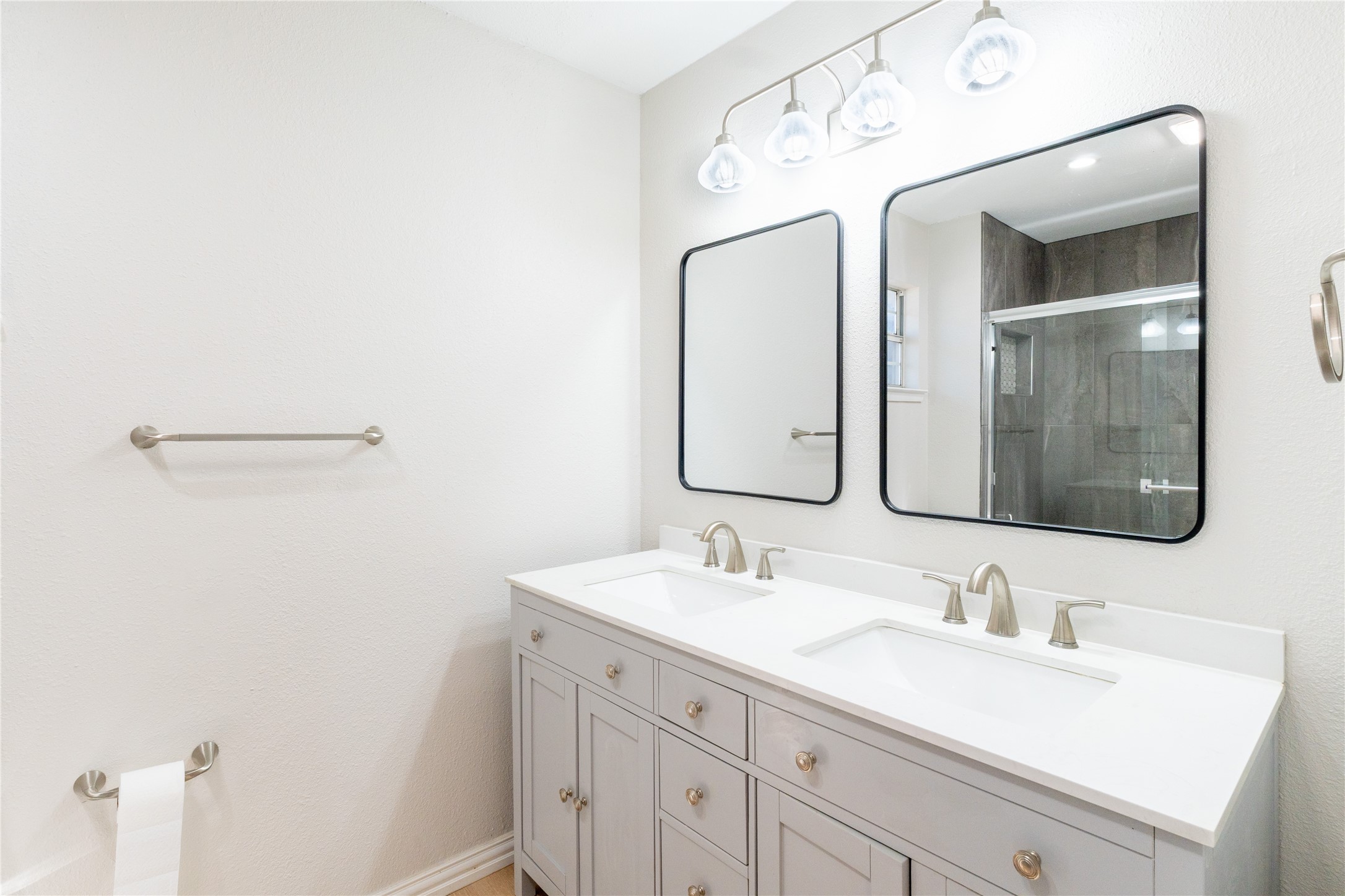 313 S Prairie Street Pilot Point TX 76258