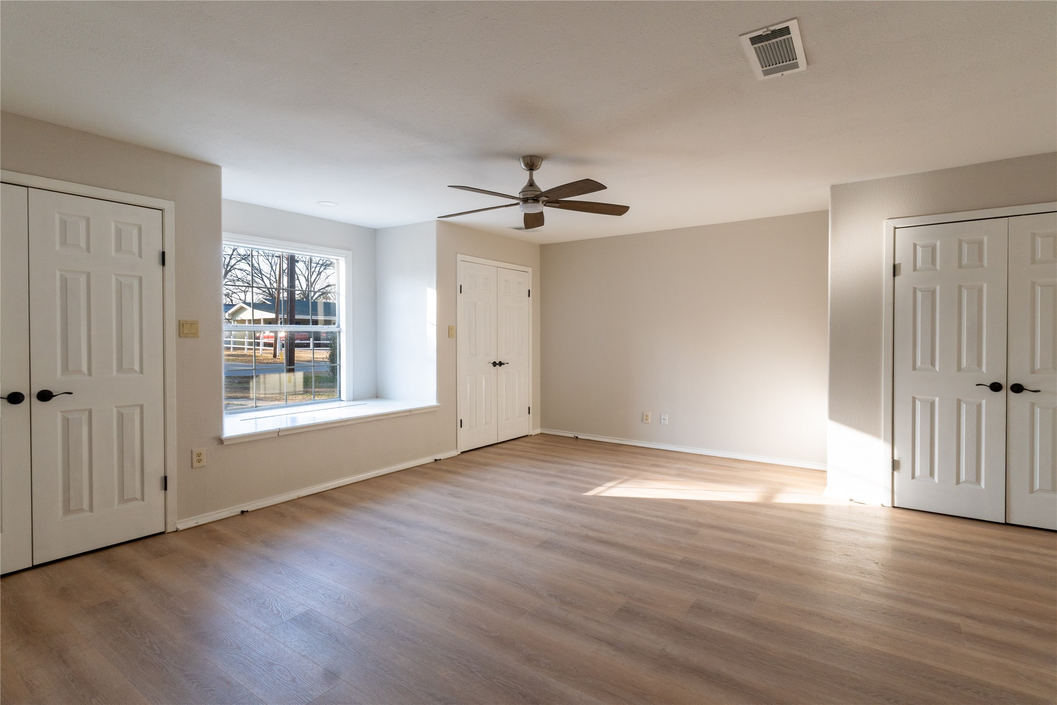 313 S Prairie Street Pilot Point TX 76258