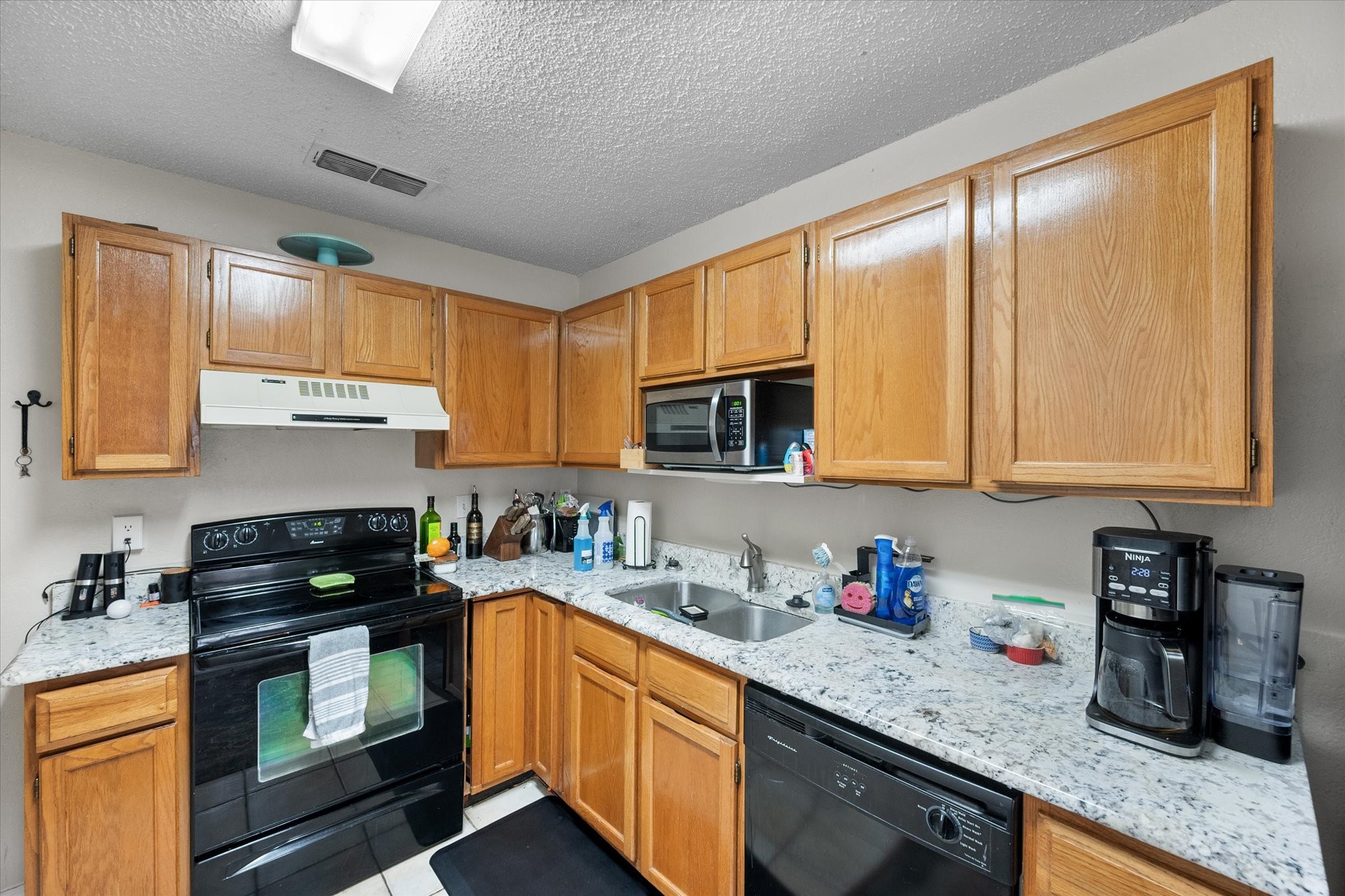 2920 Hilltop Drive Euless TX 76039
