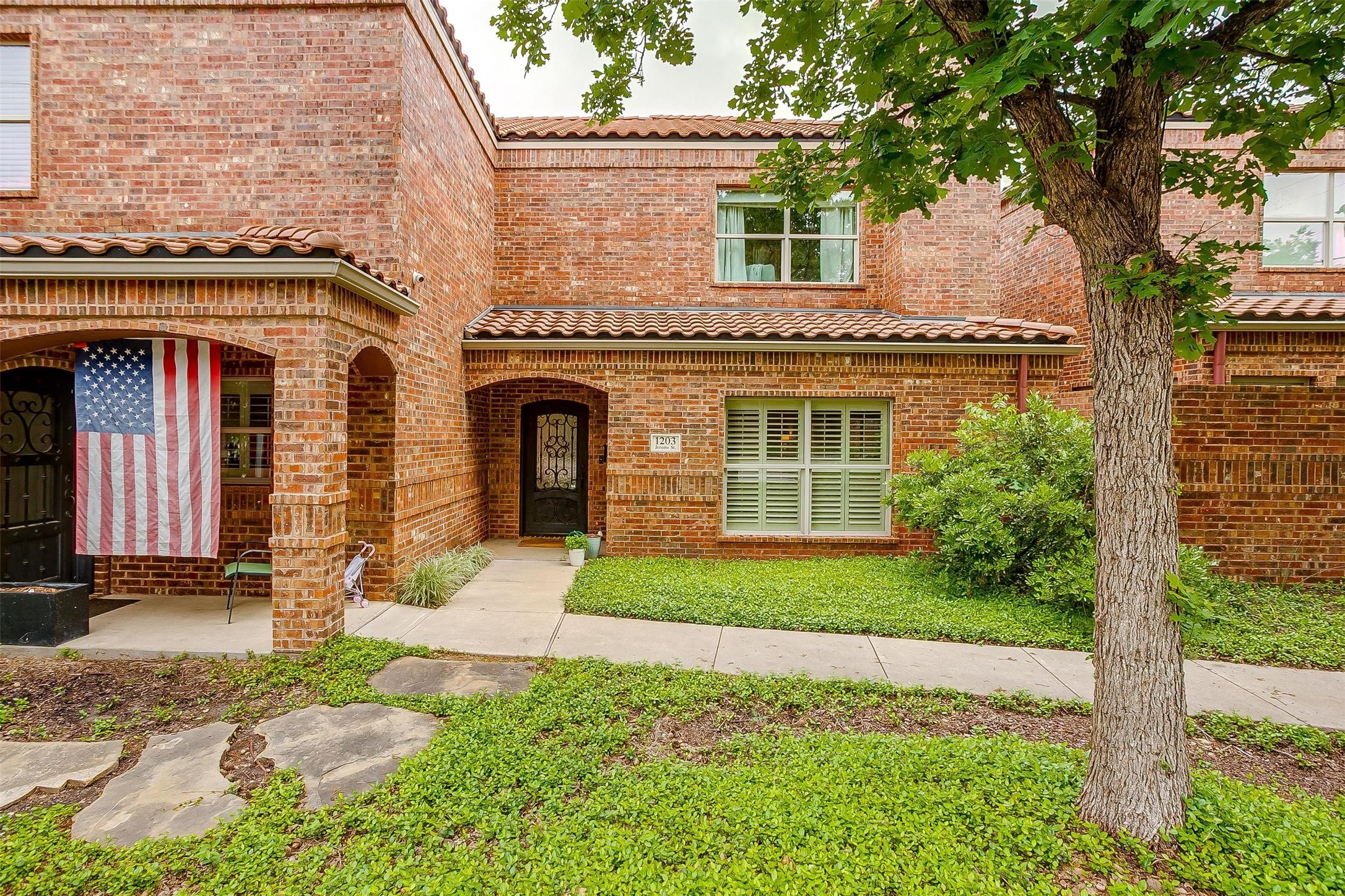 1201 Jerome Street Fort Worth TX 76110
