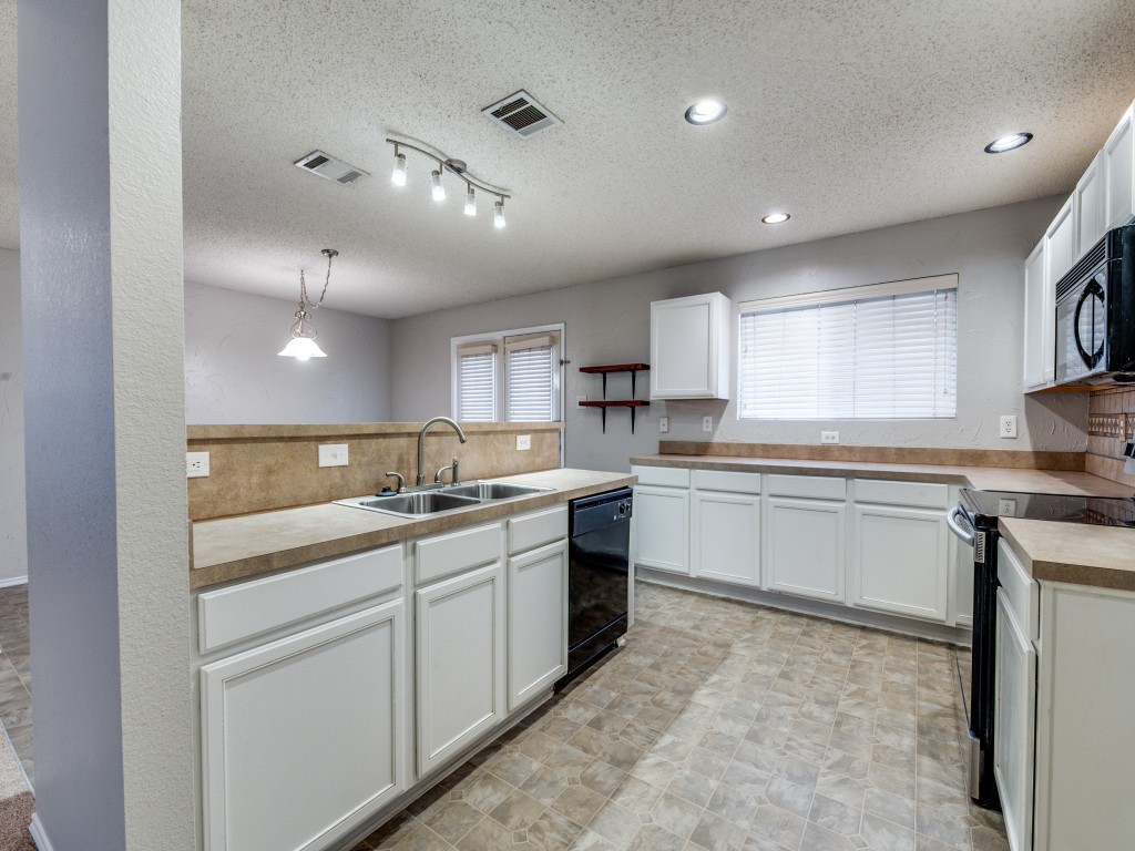 632 Condor Trail Saginaw TX 76131