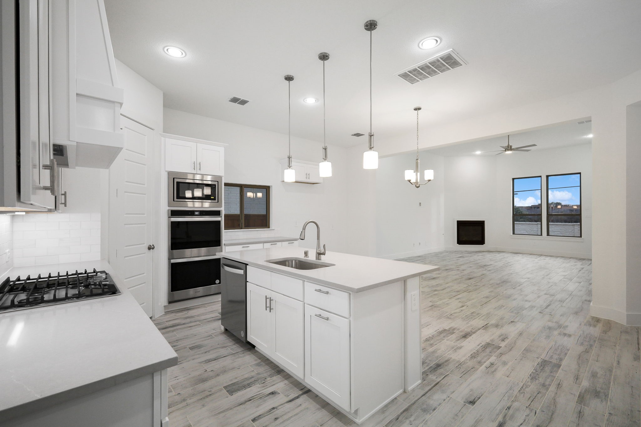 8218 Vitex Avenue Dallas TX 75252