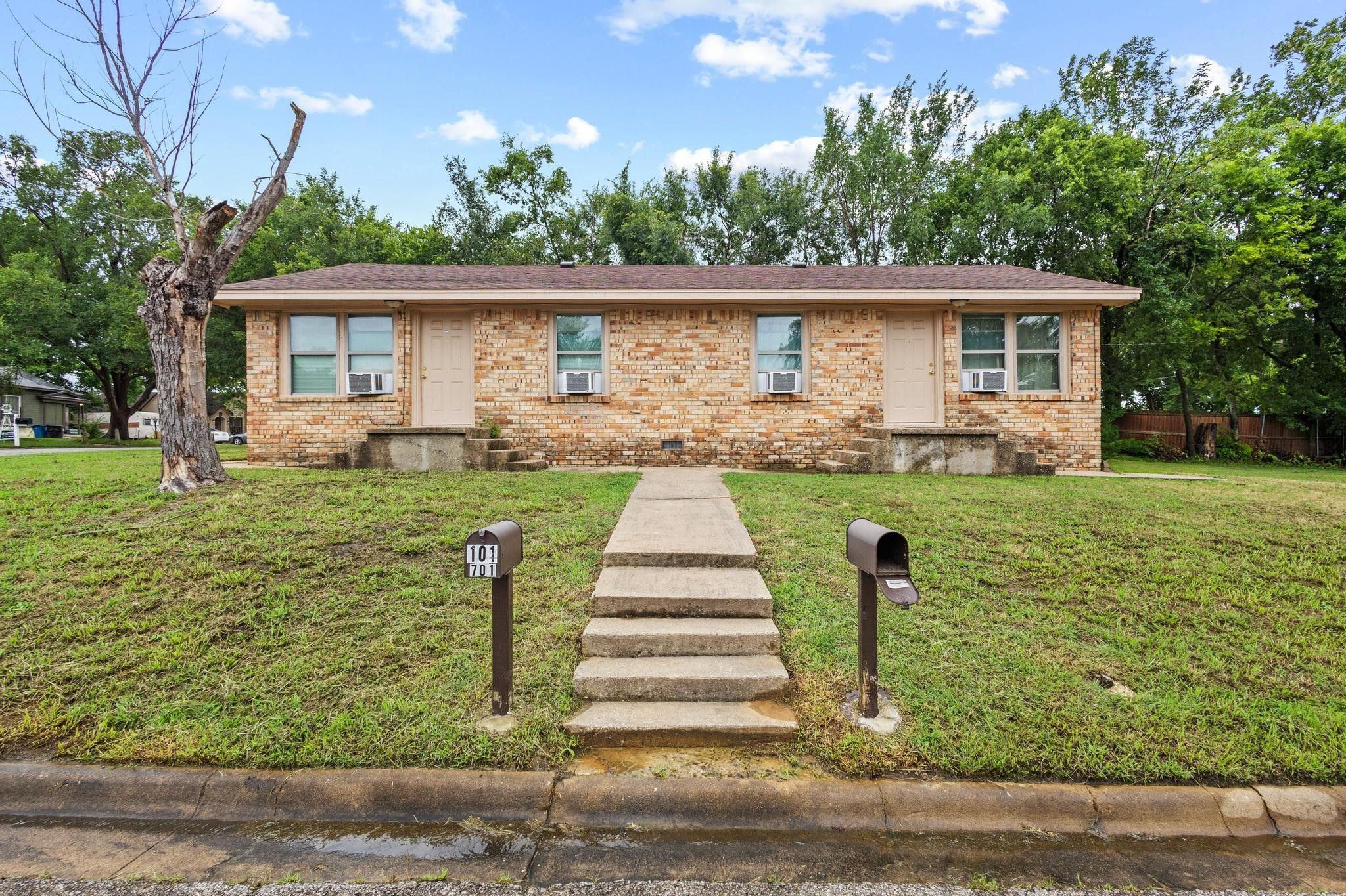 701 W Hull Street Denison TX 75020