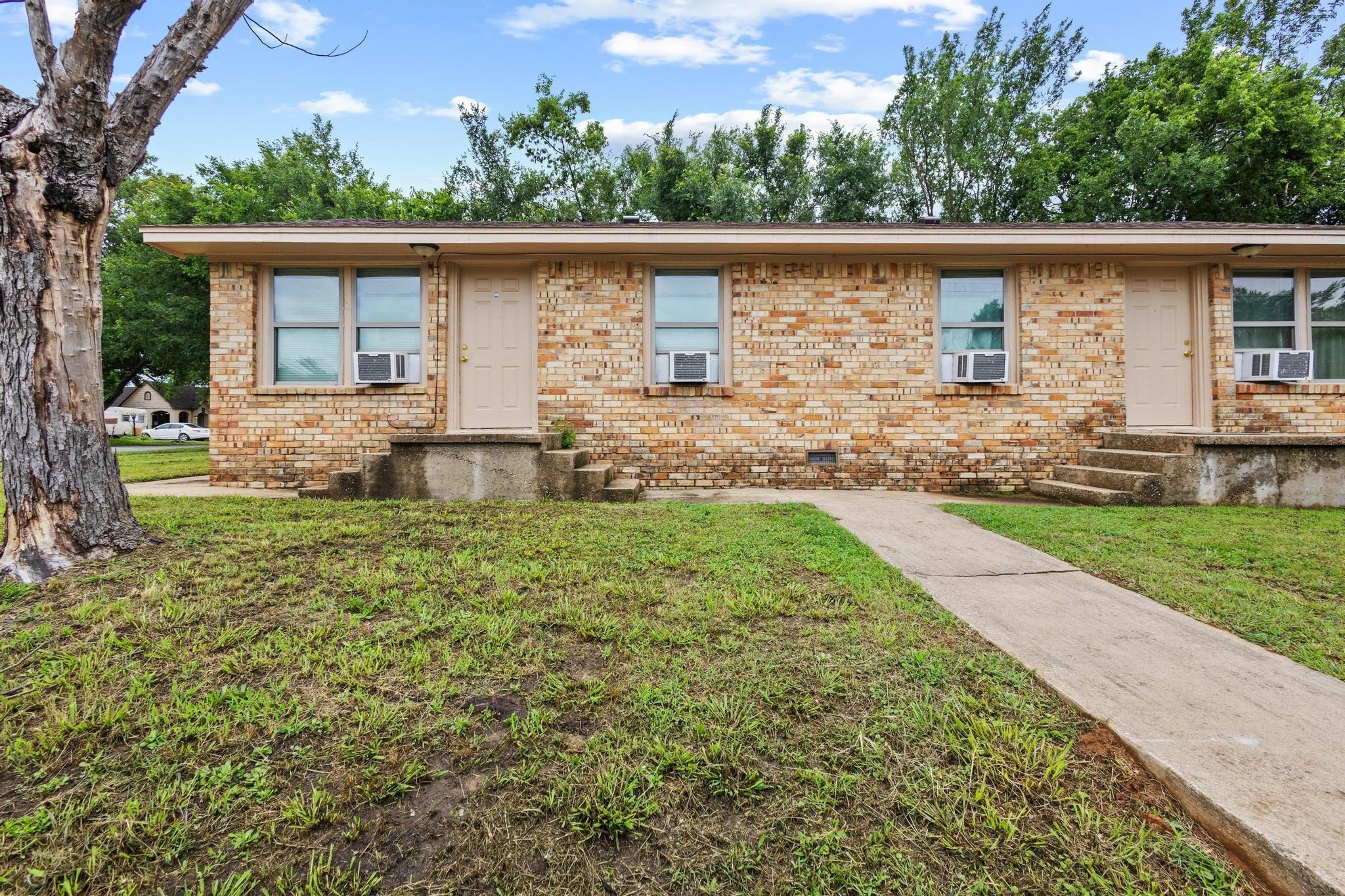 701 W Hull Street Denison TX 75020