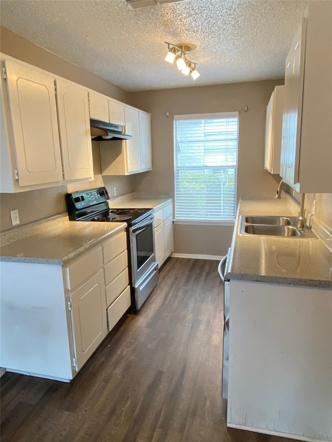 5121 Donnelly Avenue Fort Worth TX 76107