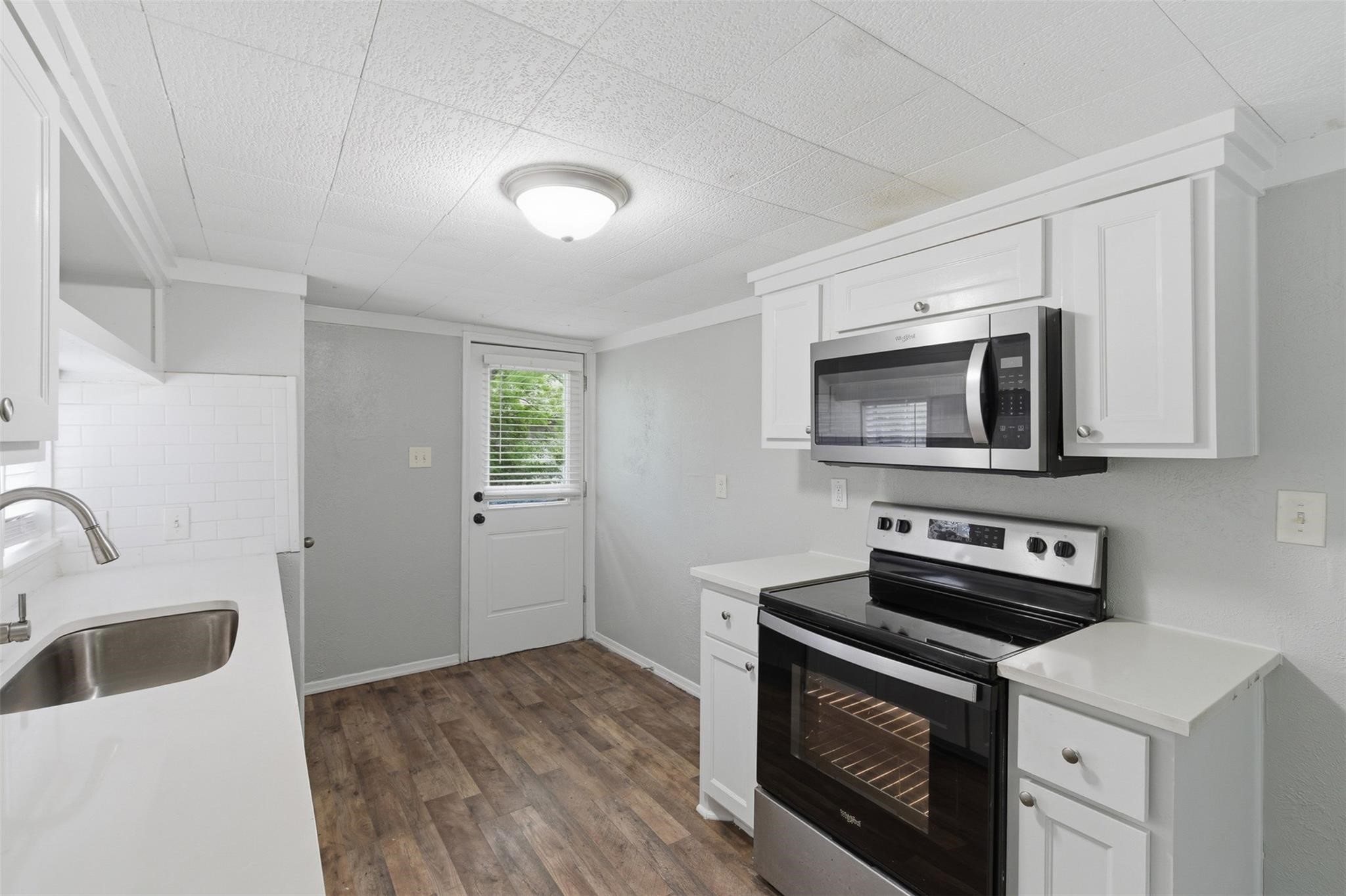 127 E Walker Street Denison TX 75021