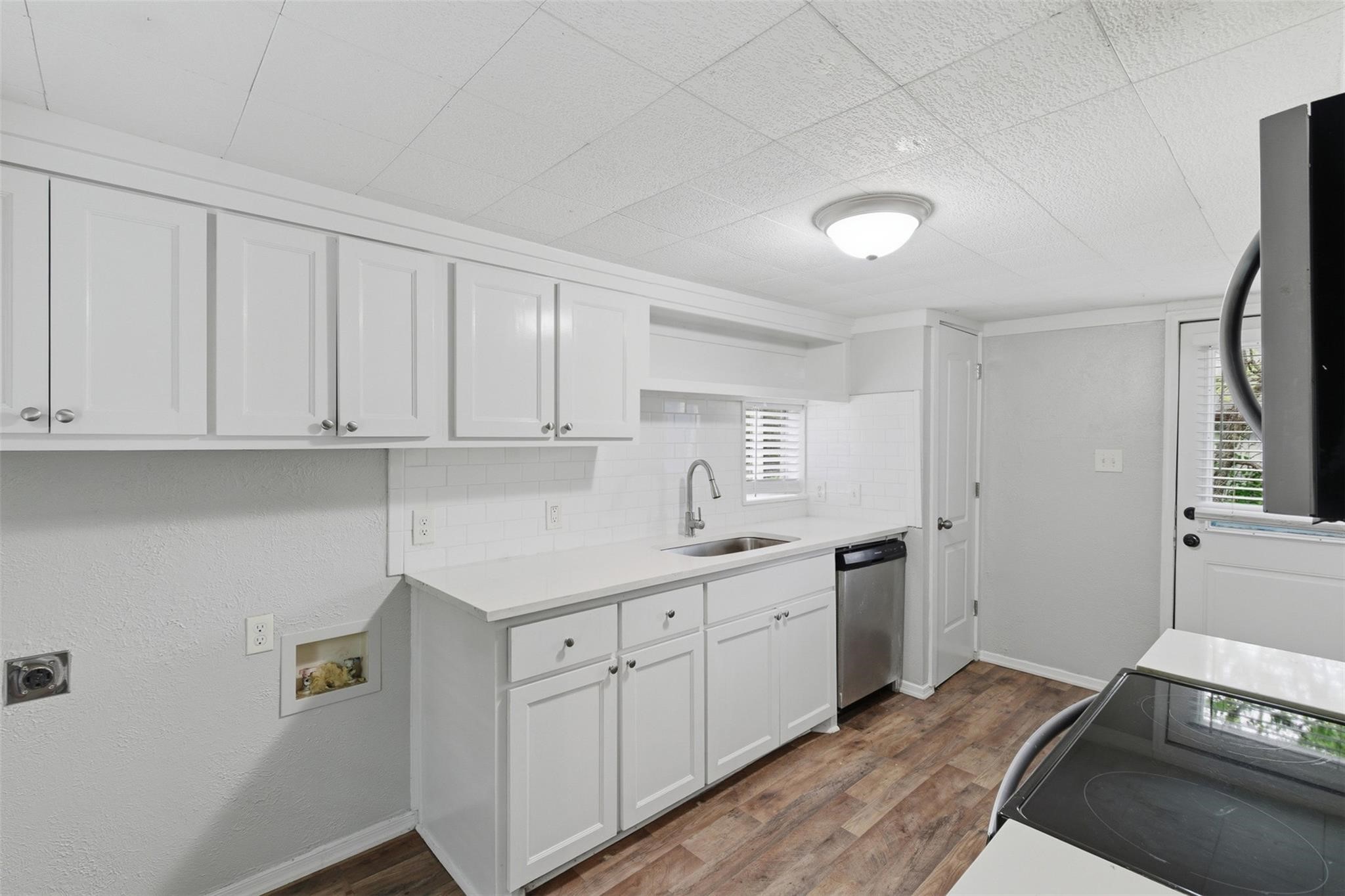 127 E Walker Street Denison TX 75021