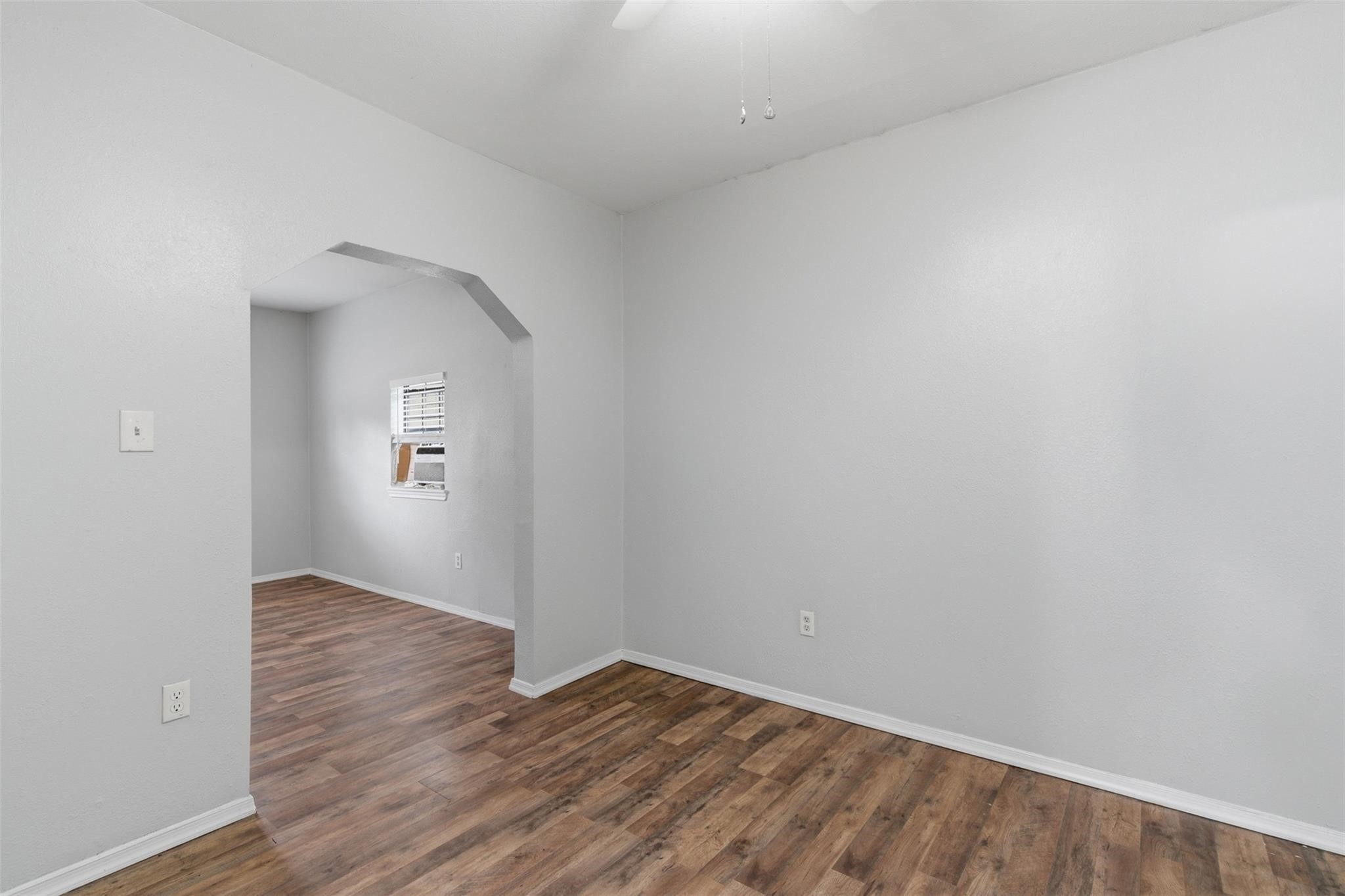 127 E Walker Street Denison TX 75021