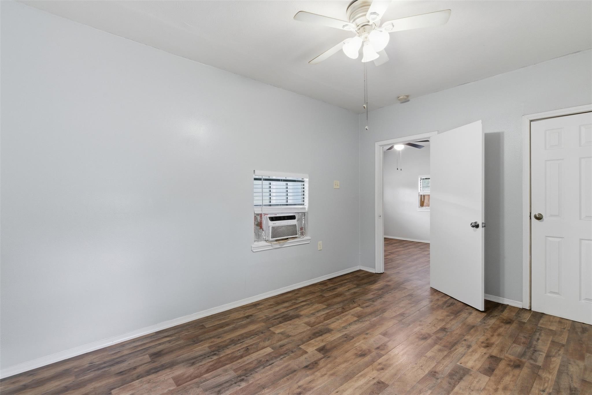 127 E Walker Street Denison TX 75021