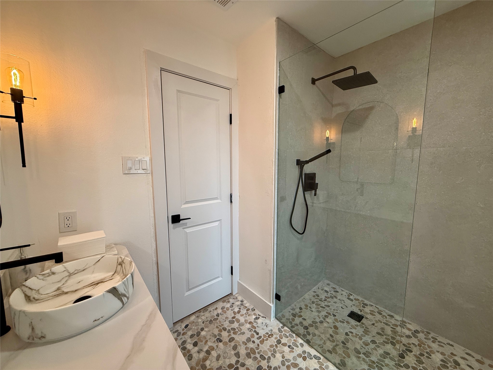 6217 Berthoud Pass Dallas TX 75252