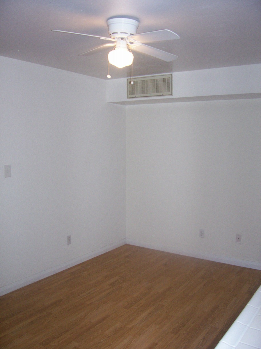 9825 Walnut Street Dallas TX 75243
