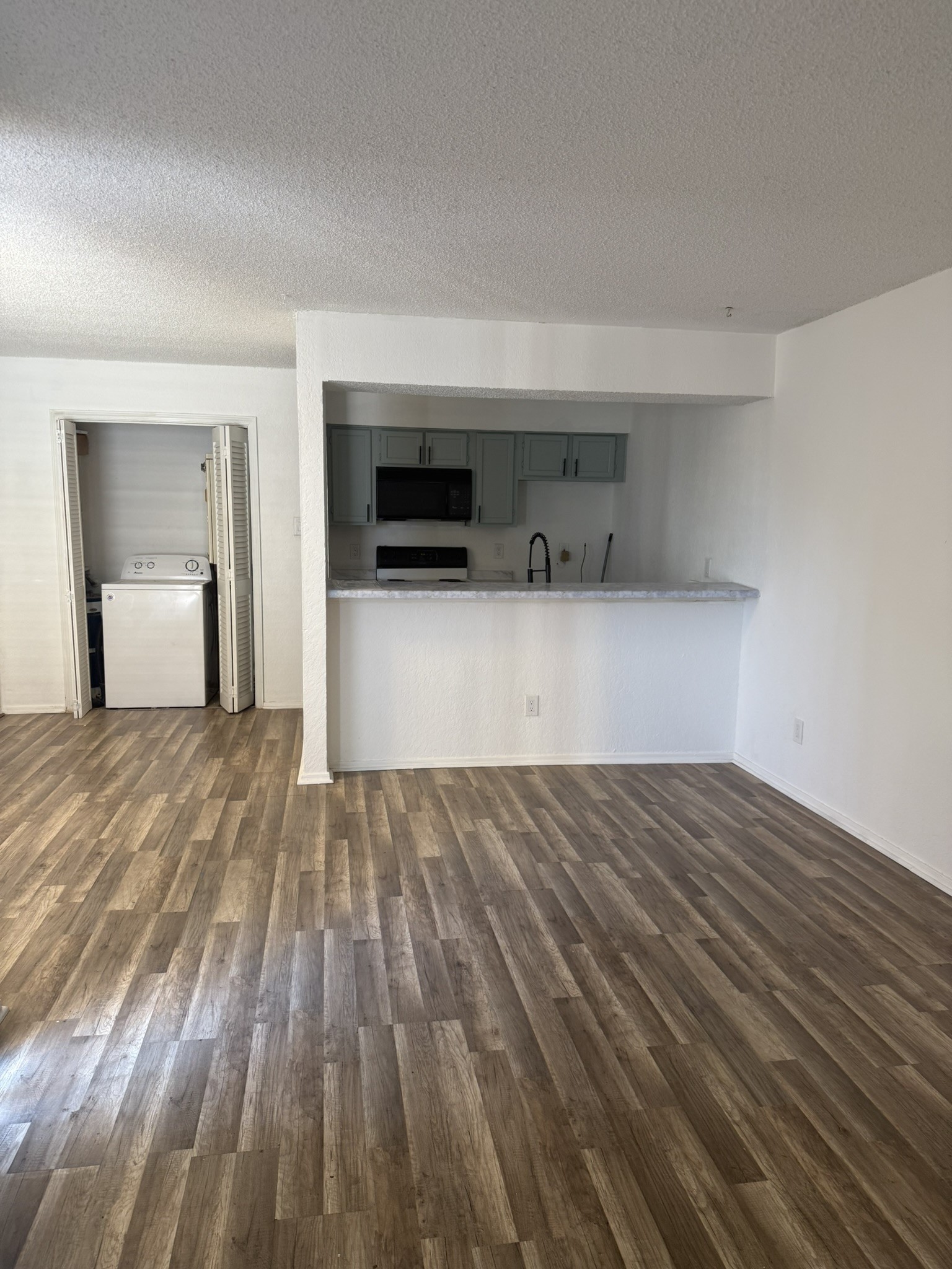 9813 Walnut Street Dallas TX 75243