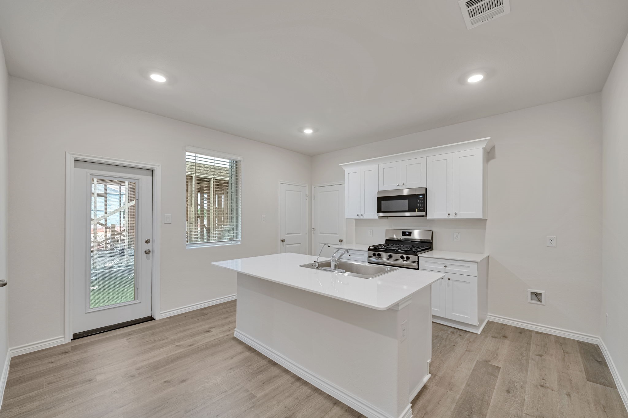 2167 Serenity Lane Arlington TX 76015