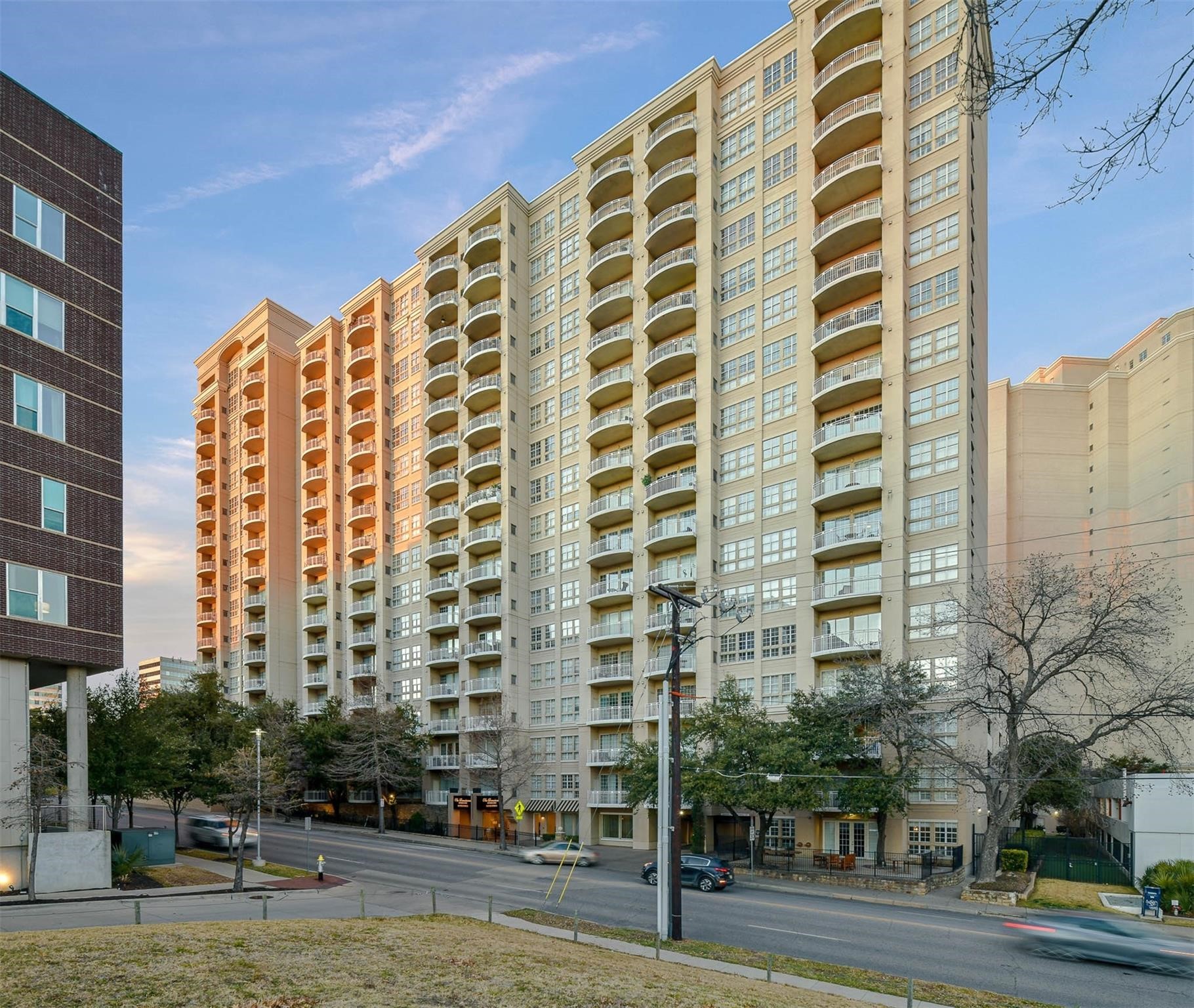 3225 Turtle Creek Boulevard Dallas TX 75219