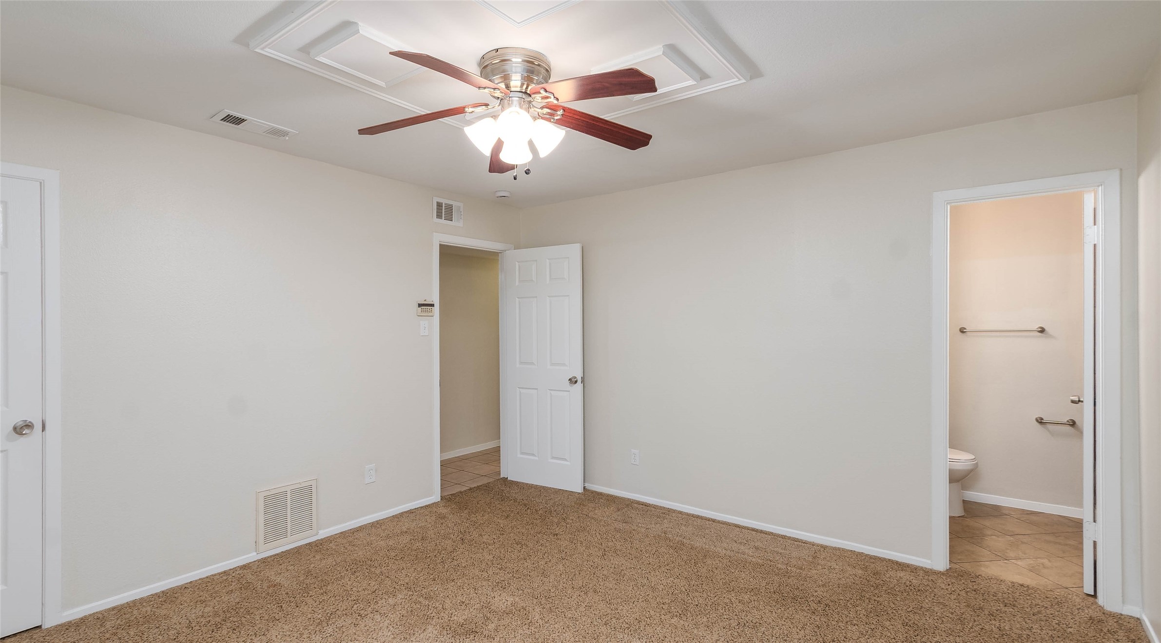 5621 Brent Drive Haltom City TX 76148