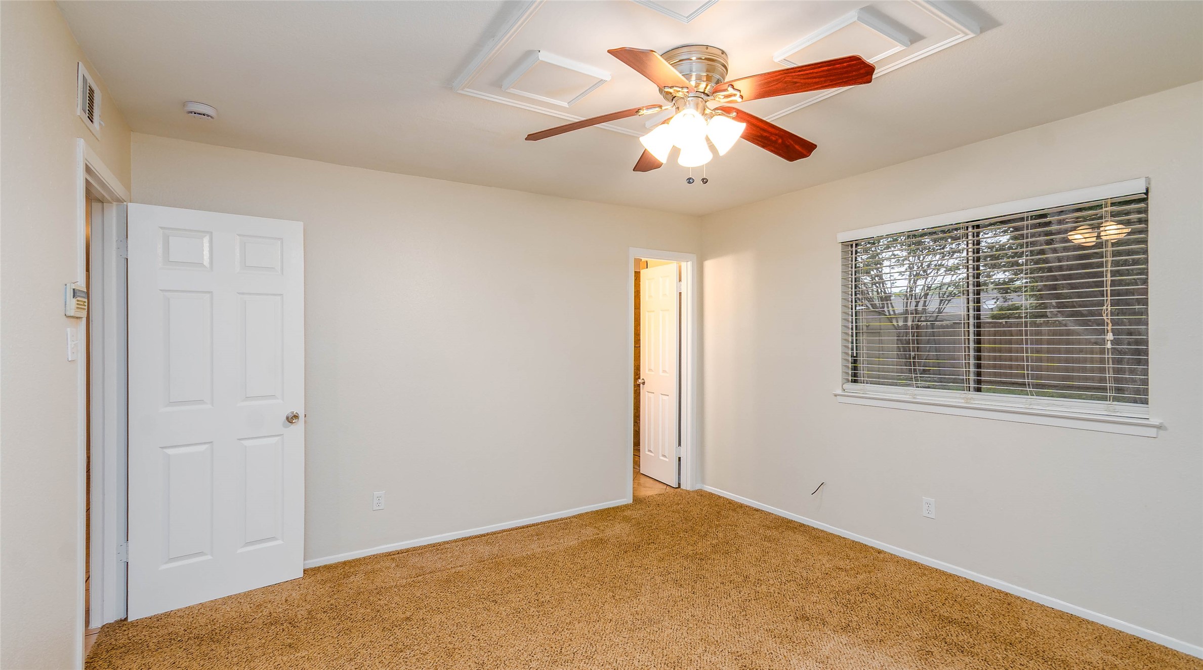 5621 Brent Drive Haltom City TX 76148