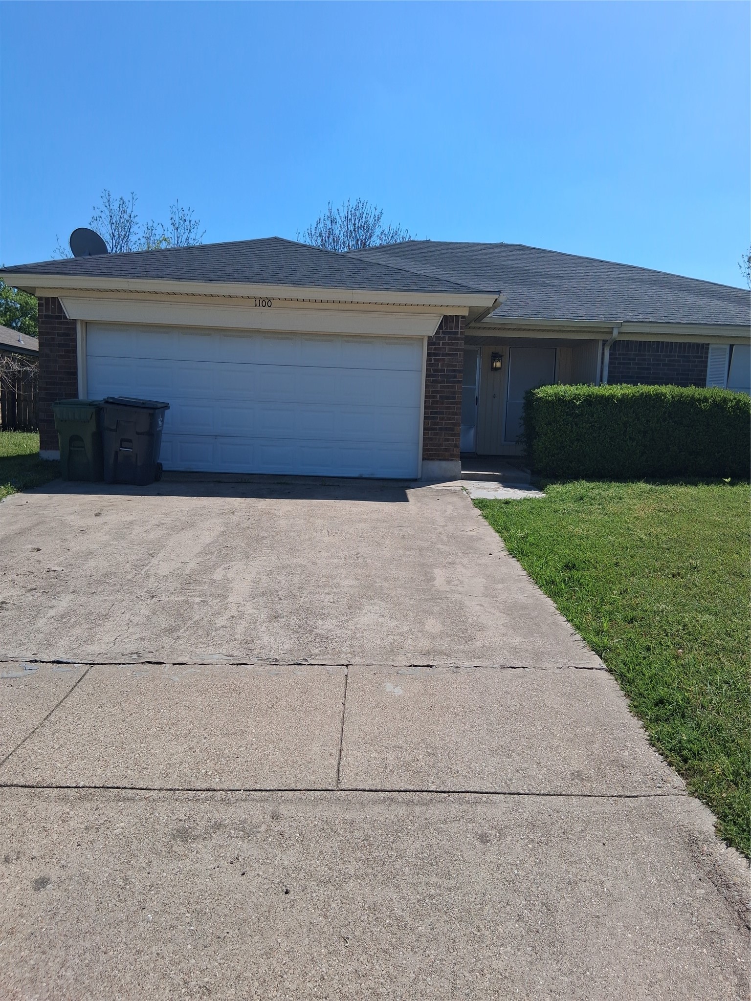 1100 Mapleview Drive Arlington TX 76018