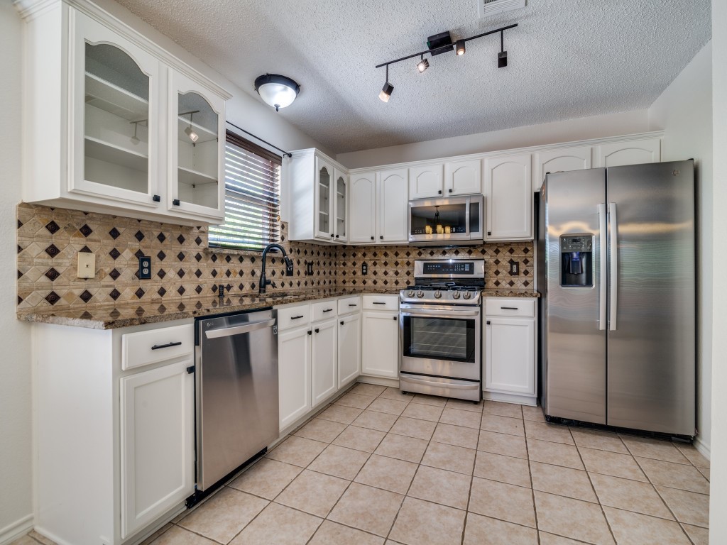 8605 Treasure Cove Rowlett TX 75089