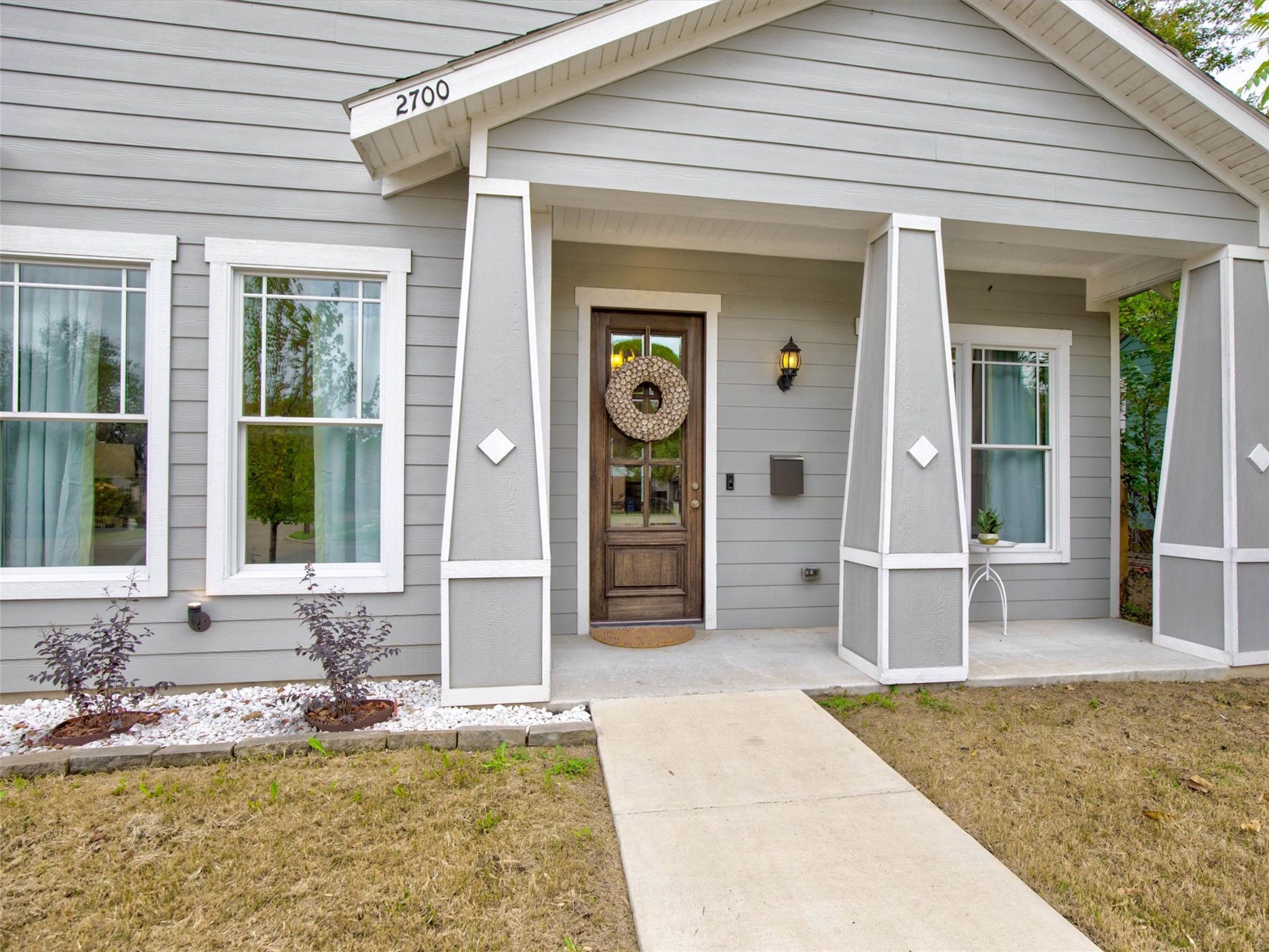 2700 Gladstone Drive Dallas TX 75211
