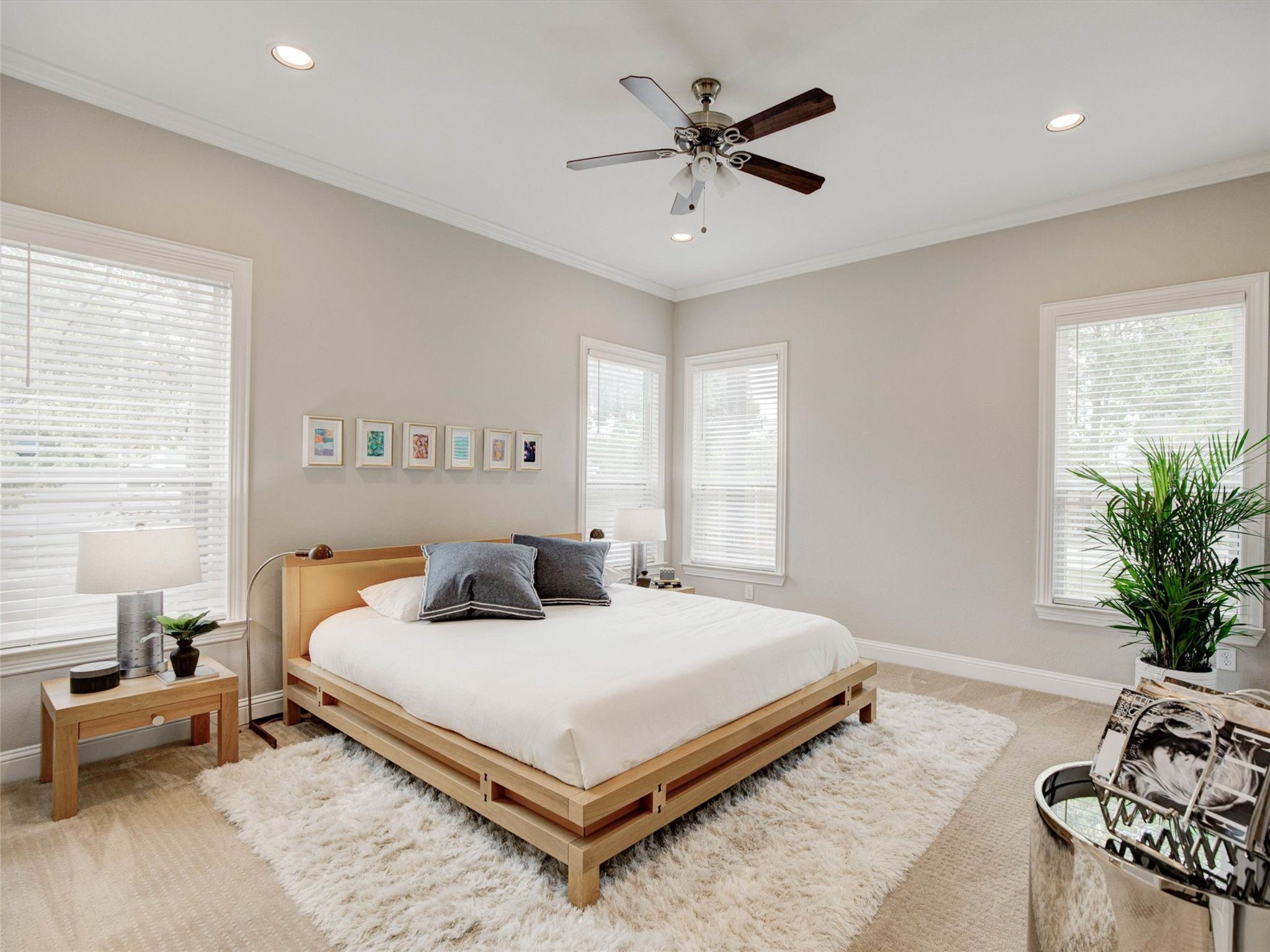 2700 Gladstone Drive Dallas TX 75211
