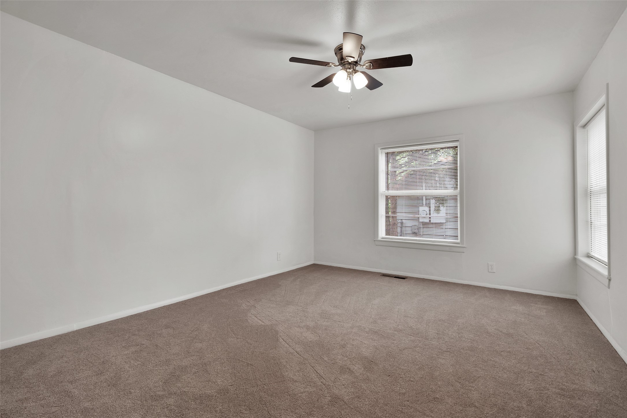1501 W Day Street Denison TX 75020