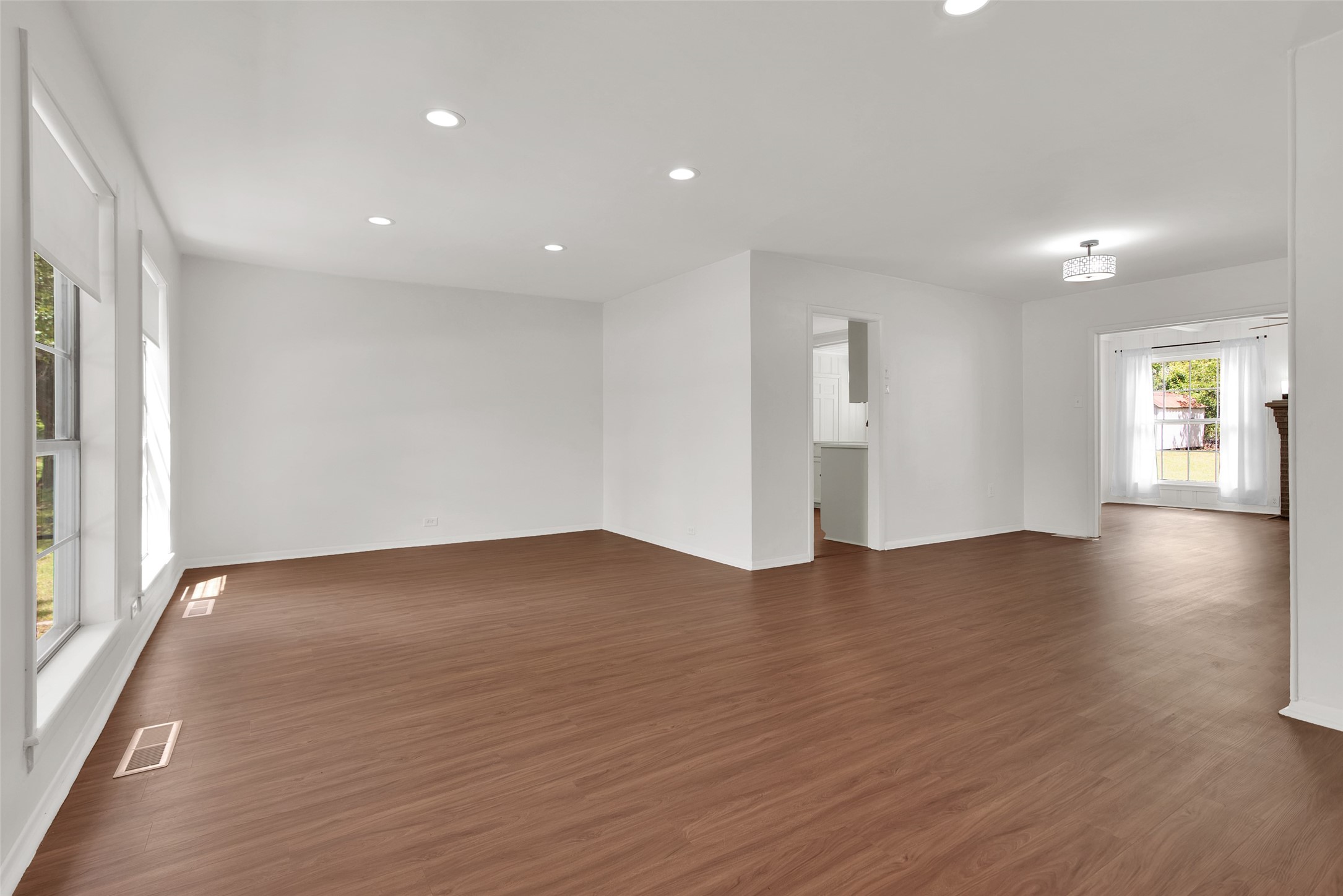 1501 W Day Street Denison TX 75020