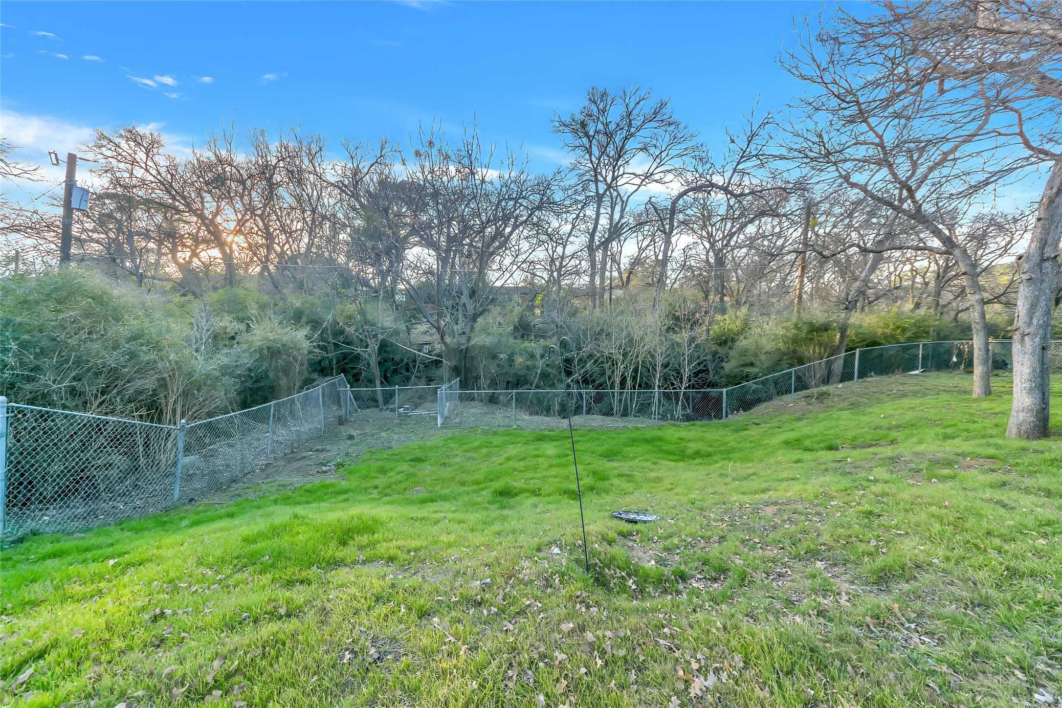 828 S Collins Street Arlington TX 76010