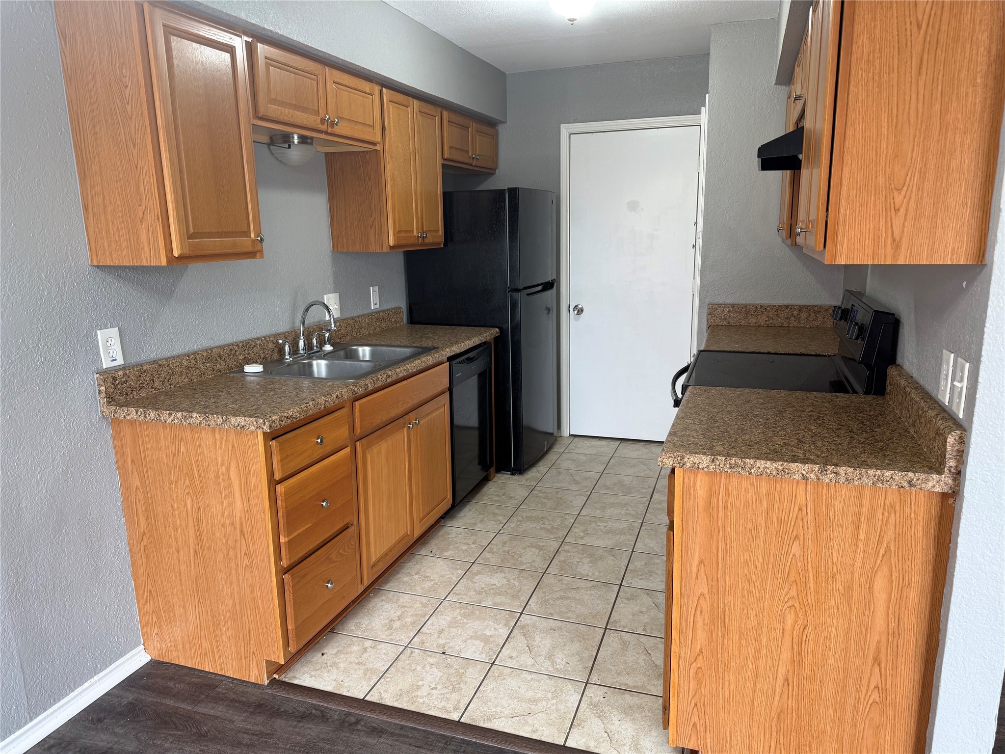 119 Peachtree Court Kennedale TX 76060
