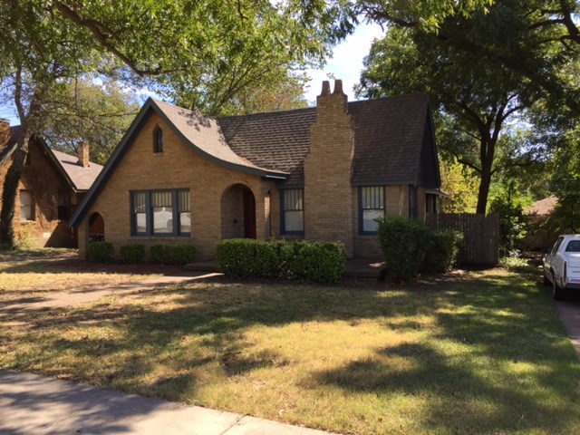 4905 Pershing Avenue Fort Worth TX 76107